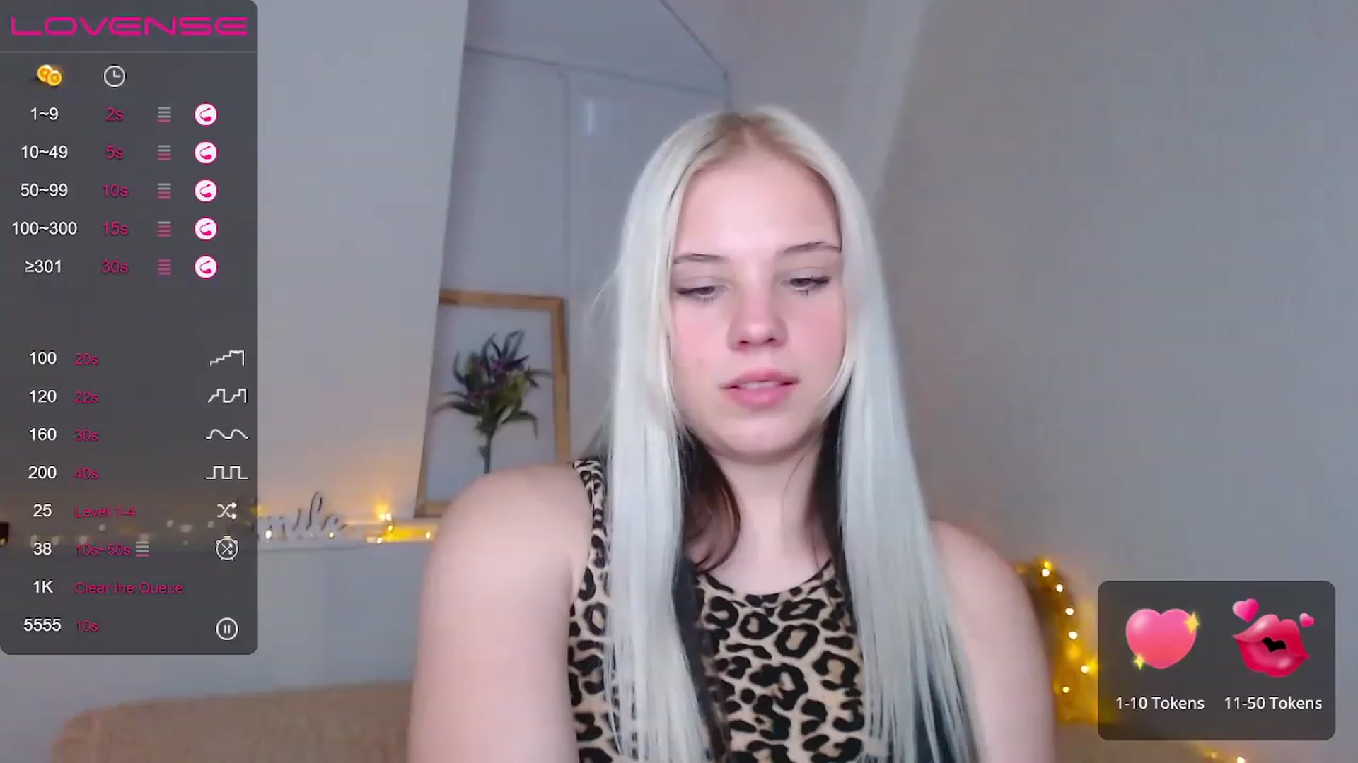 Gallery image thumbnail from Little_k1ttyy's myfreecams stream on, 06/06/2023, 16:08 image 9 of 20