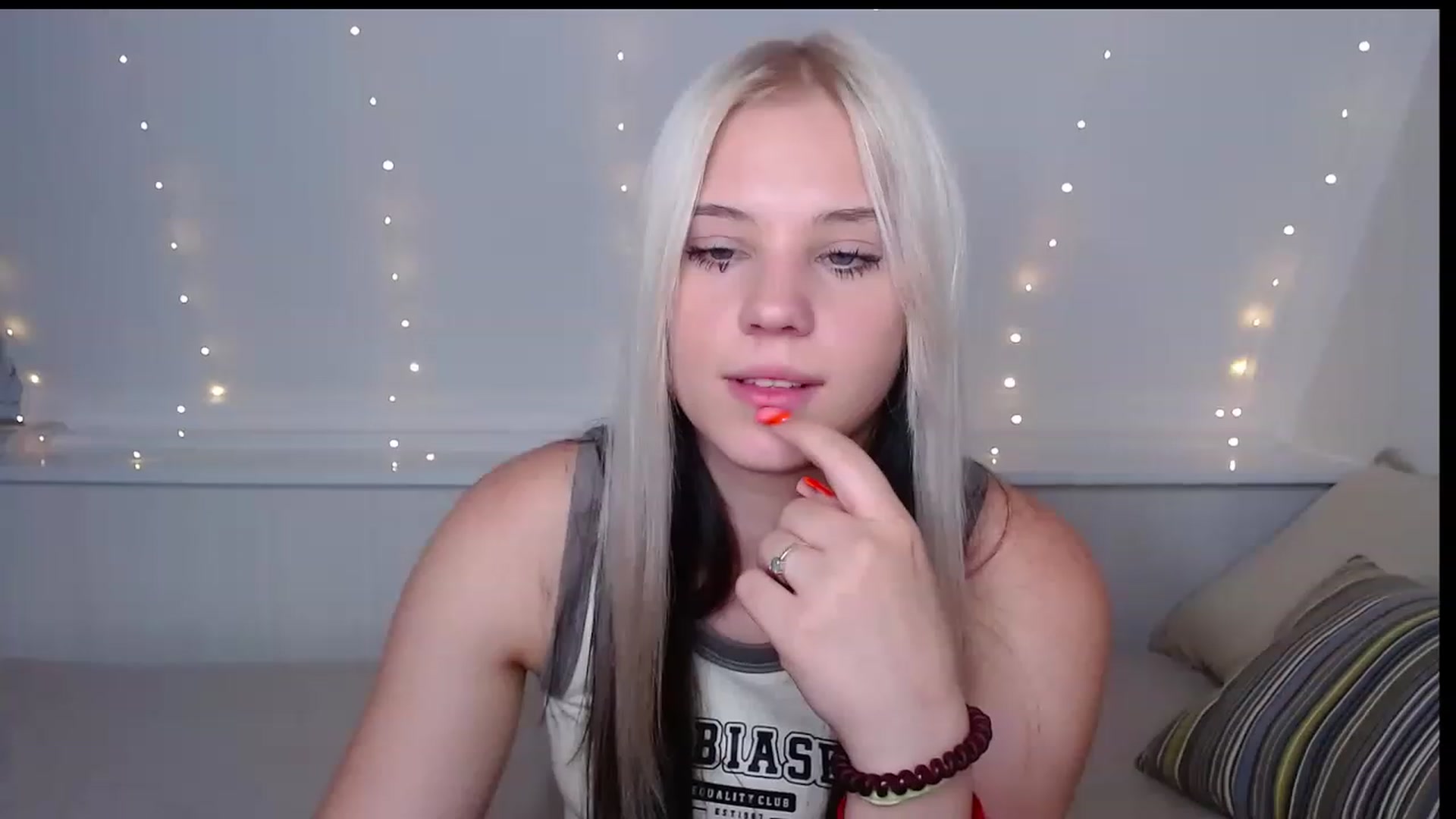 Gallery image thumbnail from Little_k1ttyy's myfreecams stream on, 06/08/2023, 11:24 image 3 of 20