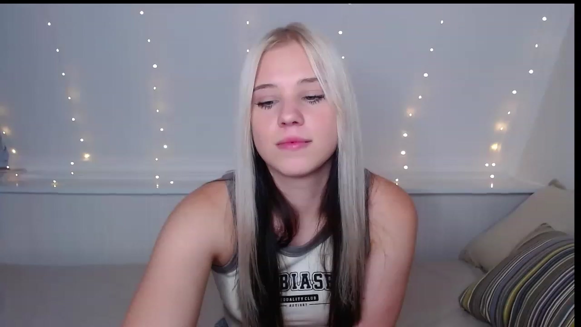 Gallery image thumbnail from Little_k1ttyy's myfreecams stream on, 06/08/2023, 11:24 image 14 of 20