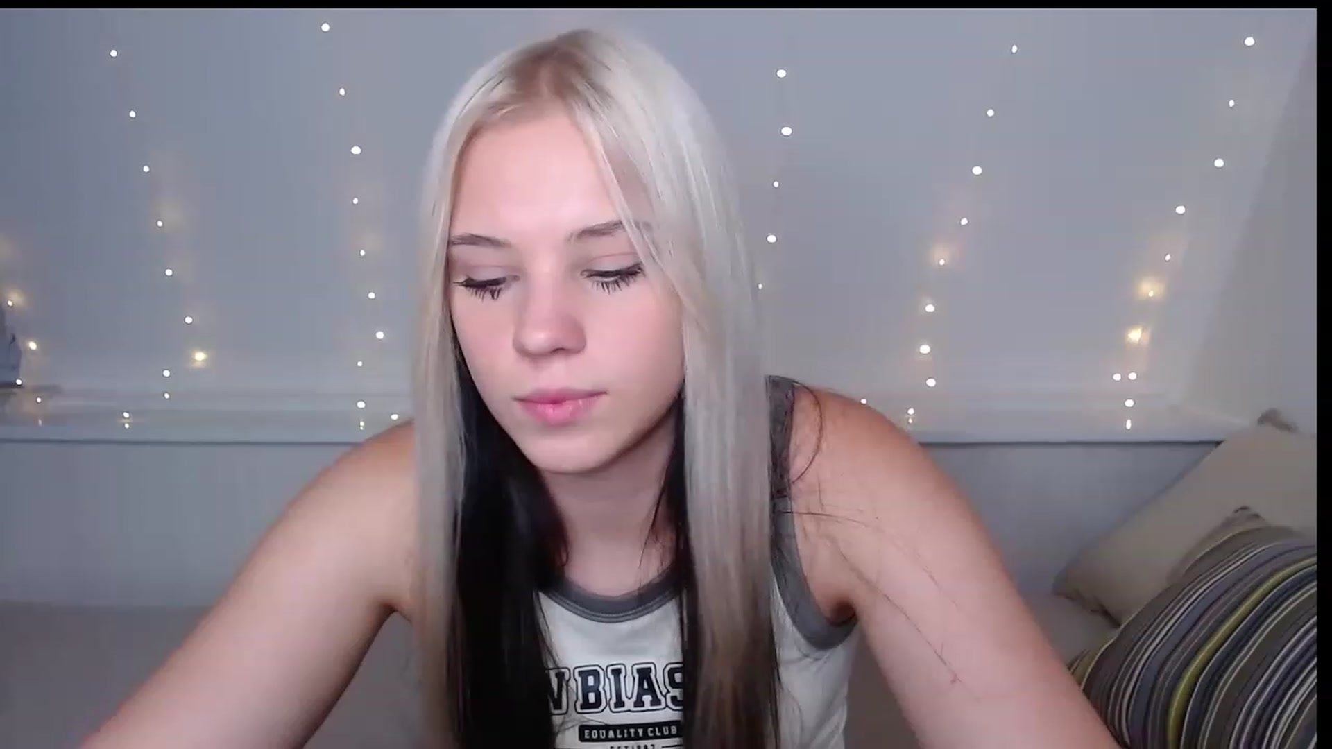 Gallery image thumbnail from Little_k1ttyy's myfreecams stream on, 06/08/2023, 11:24 image 2 of 20