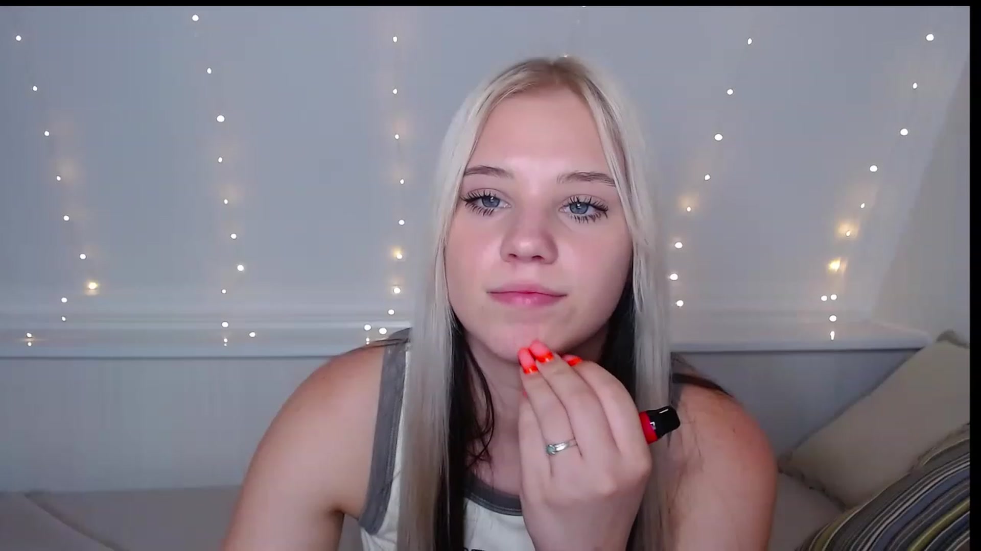 Gallery image thumbnail from Little_k1ttyy's myfreecams stream on, 06/08/2023, 13:28 image 13 of 20