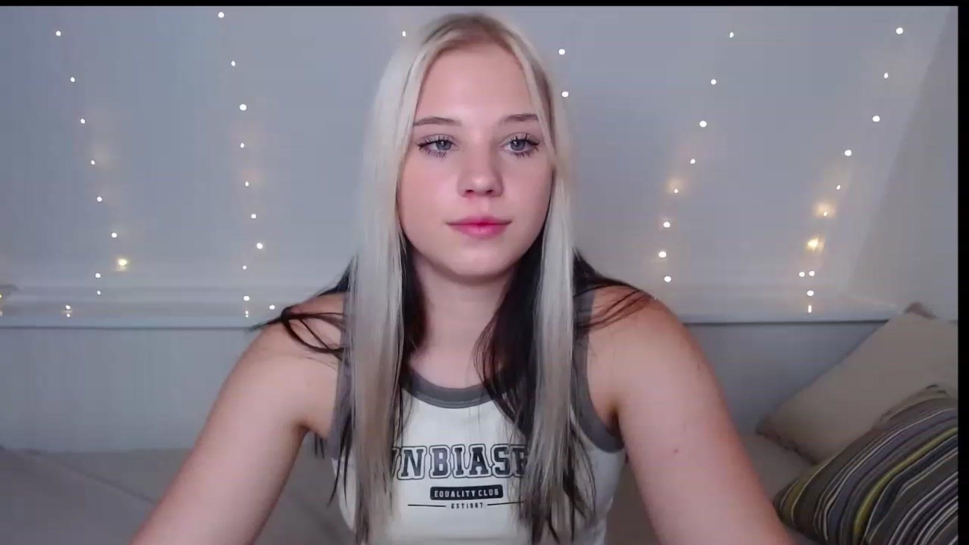 Gallery image thumbnail from Little_k1ttyy's myfreecams stream on, 06/08/2023, 13:28 image 2 of 20