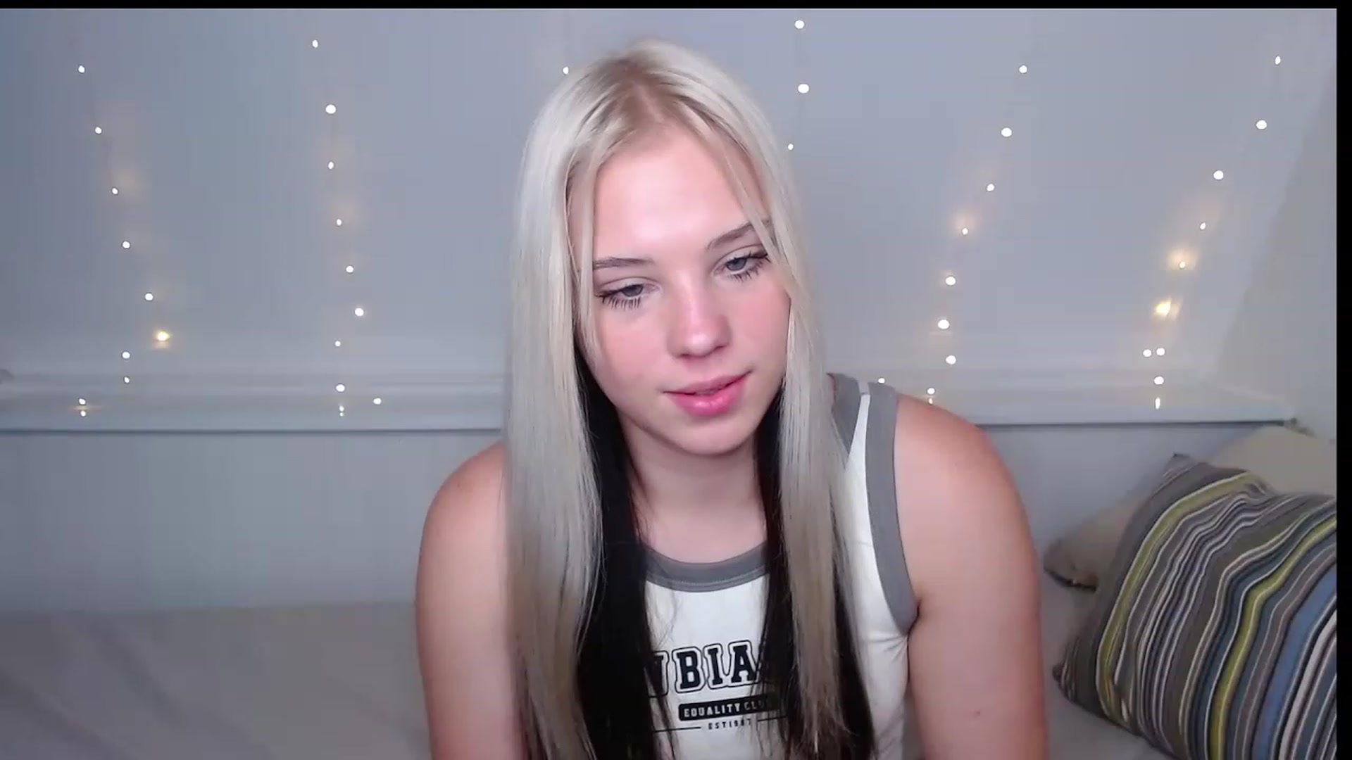 Gallery image thumbnail from Little_k1ttyy's myfreecams stream on, 06/08/2023, 15:45 image 4 of 20