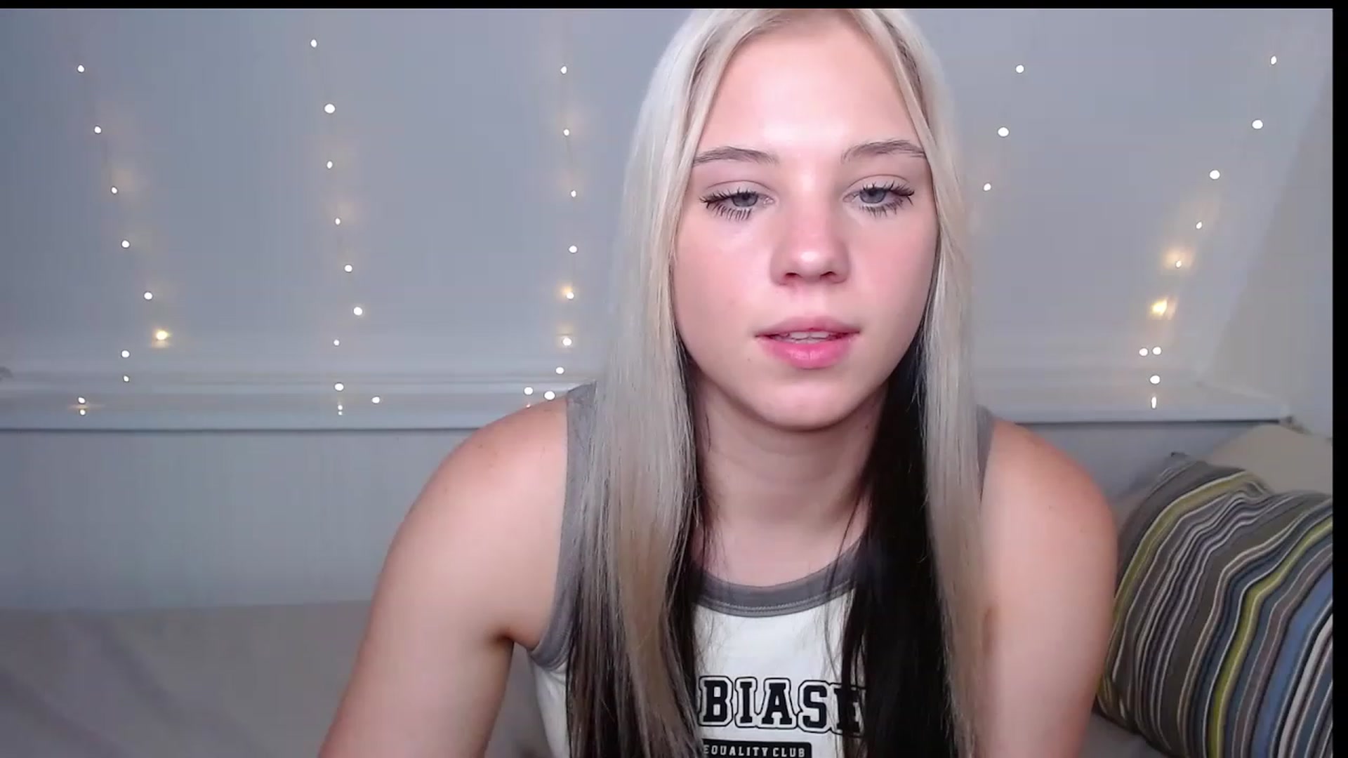 Gallery image thumbnail from Little_k1ttyy's myfreecams stream on, 06/08/2023, 15:45 image 2 of 20