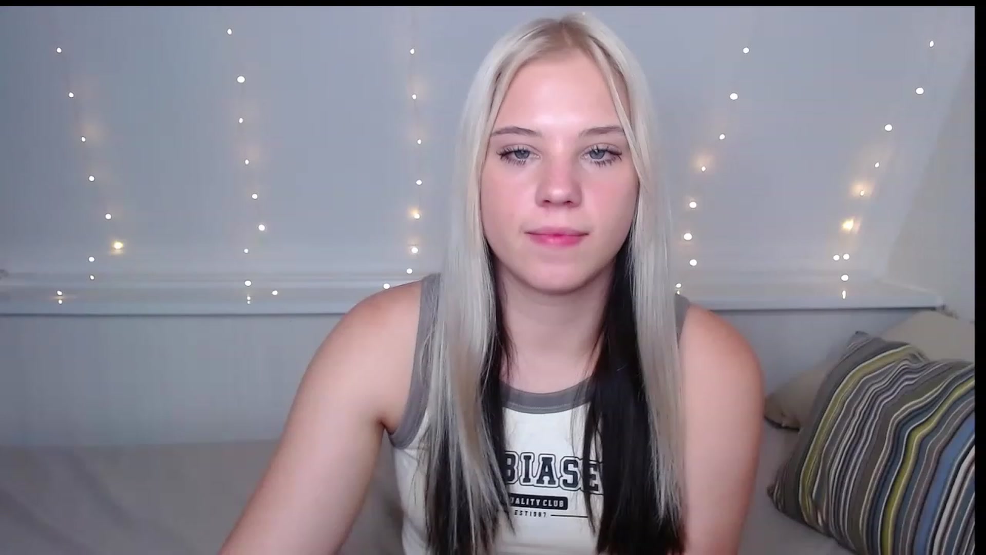 Gallery image thumbnail from Little_k1ttyy's myfreecams stream on, 06/08/2023, 15:45 image 8 of 20