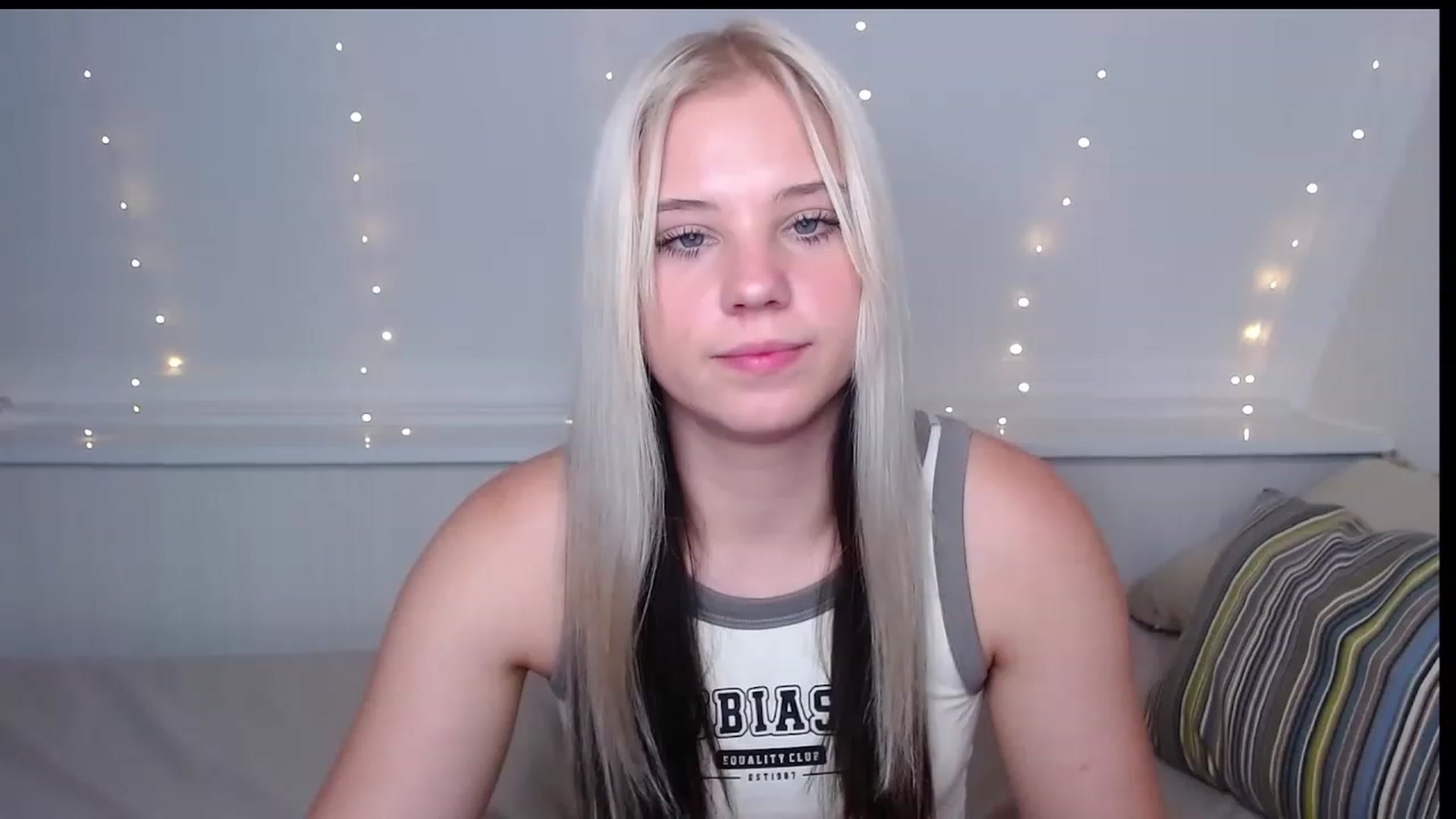 Gallery image thumbnail from Little_k1ttyy's myfreecams stream on, 06/08/2023, 15:45 image 7 of 20