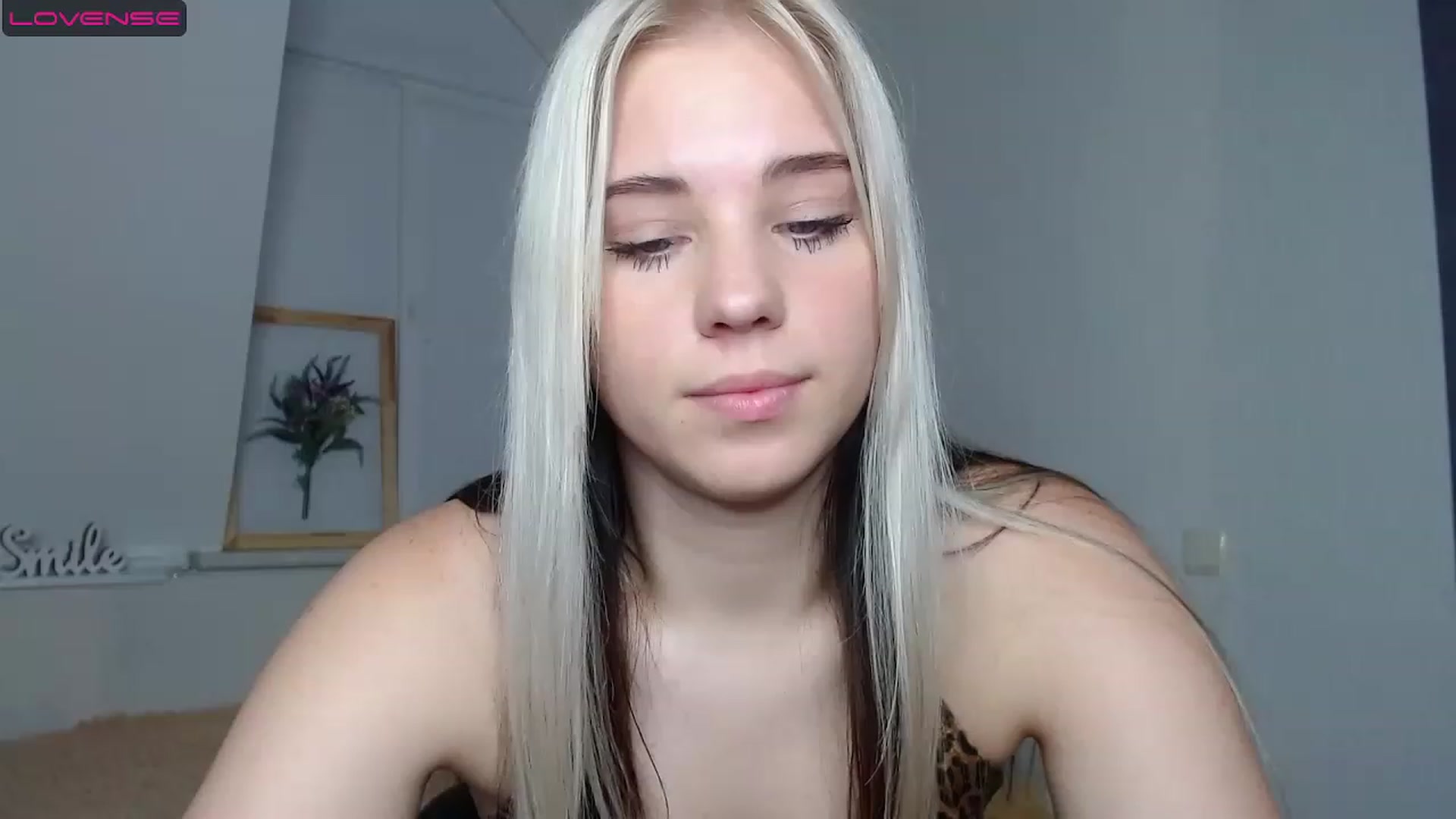 Gallery image thumbnail from Little_k1ttyy's myfreecams stream on, 06/11/2023, 11:07 image 9 of 20