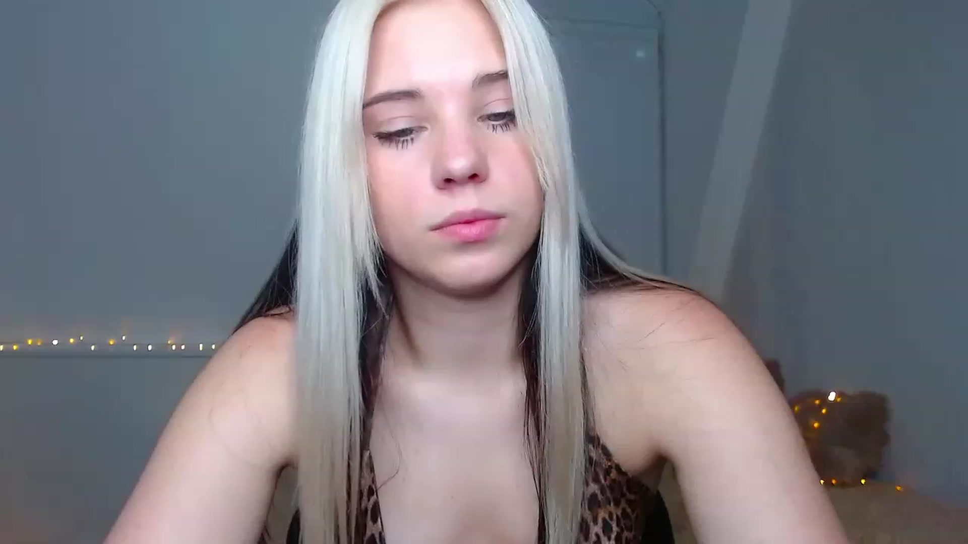 Gallery image thumbnail from Little_k1ttyy's myfreecams stream on, 06/12/2023, 14:48 image 9 of 20