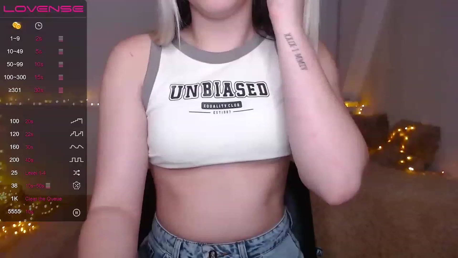 Gallery image thumbnail from Little_k1ttyy's myfreecams stream on, 06/13/2023, 15:42 image 10 of 20