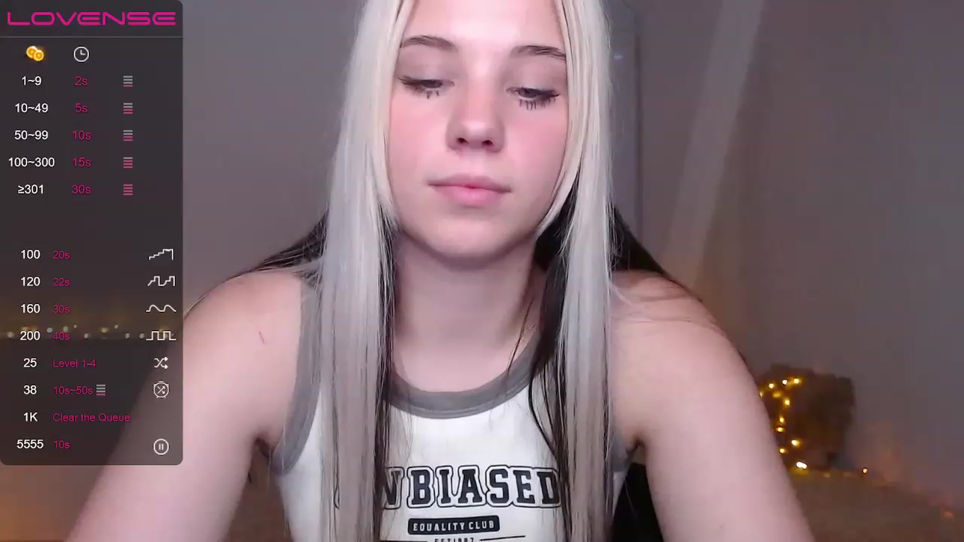 Gallery image thumbnail from Little_k1ttyy's myfreecams stream on, 06/13/2023, 15:42 image 15 of 20