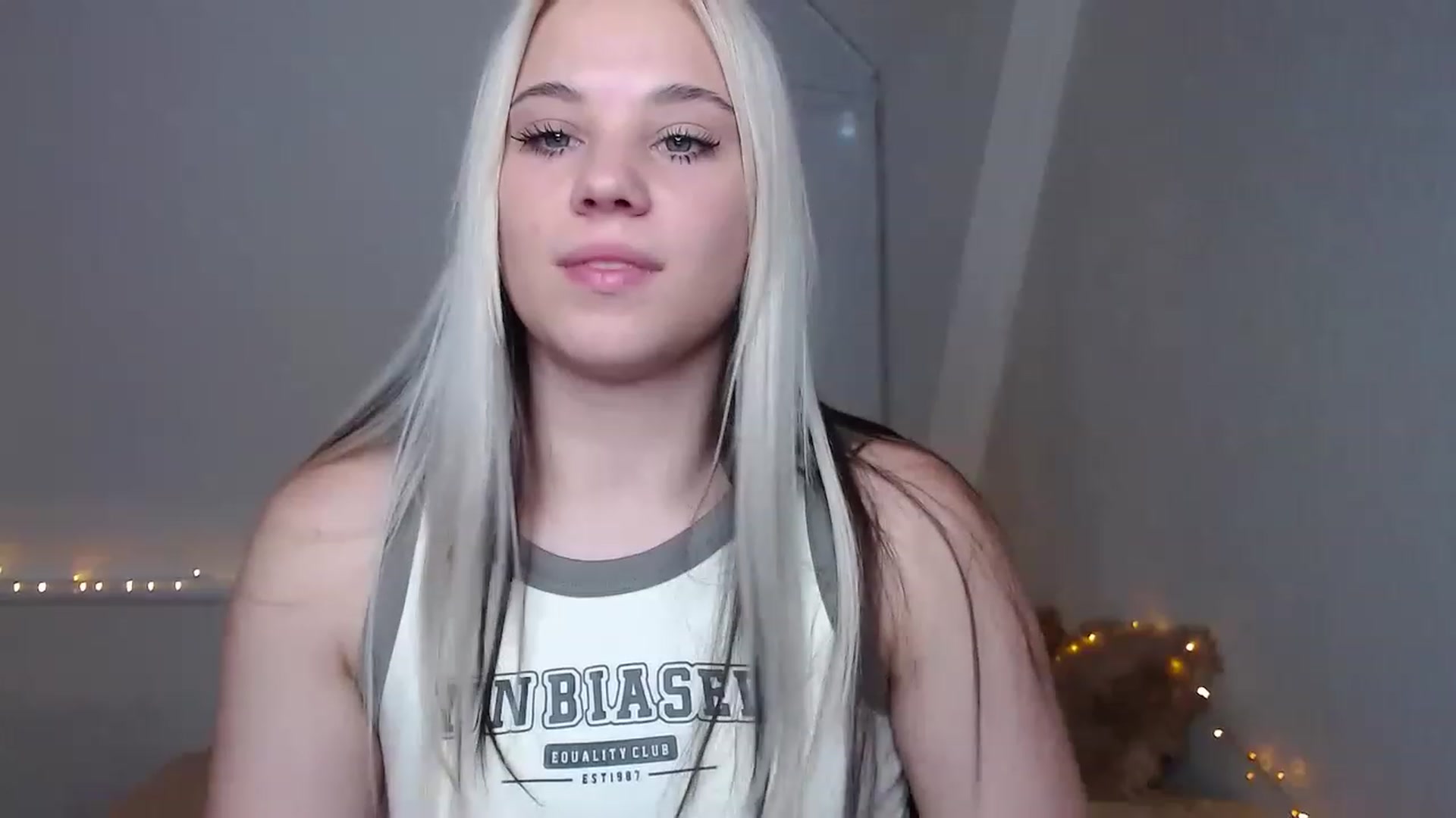 Gallery image thumbnail from Little_k1ttyy's myfreecams stream on, 06/15/2023, 10:43 image 16 of 20