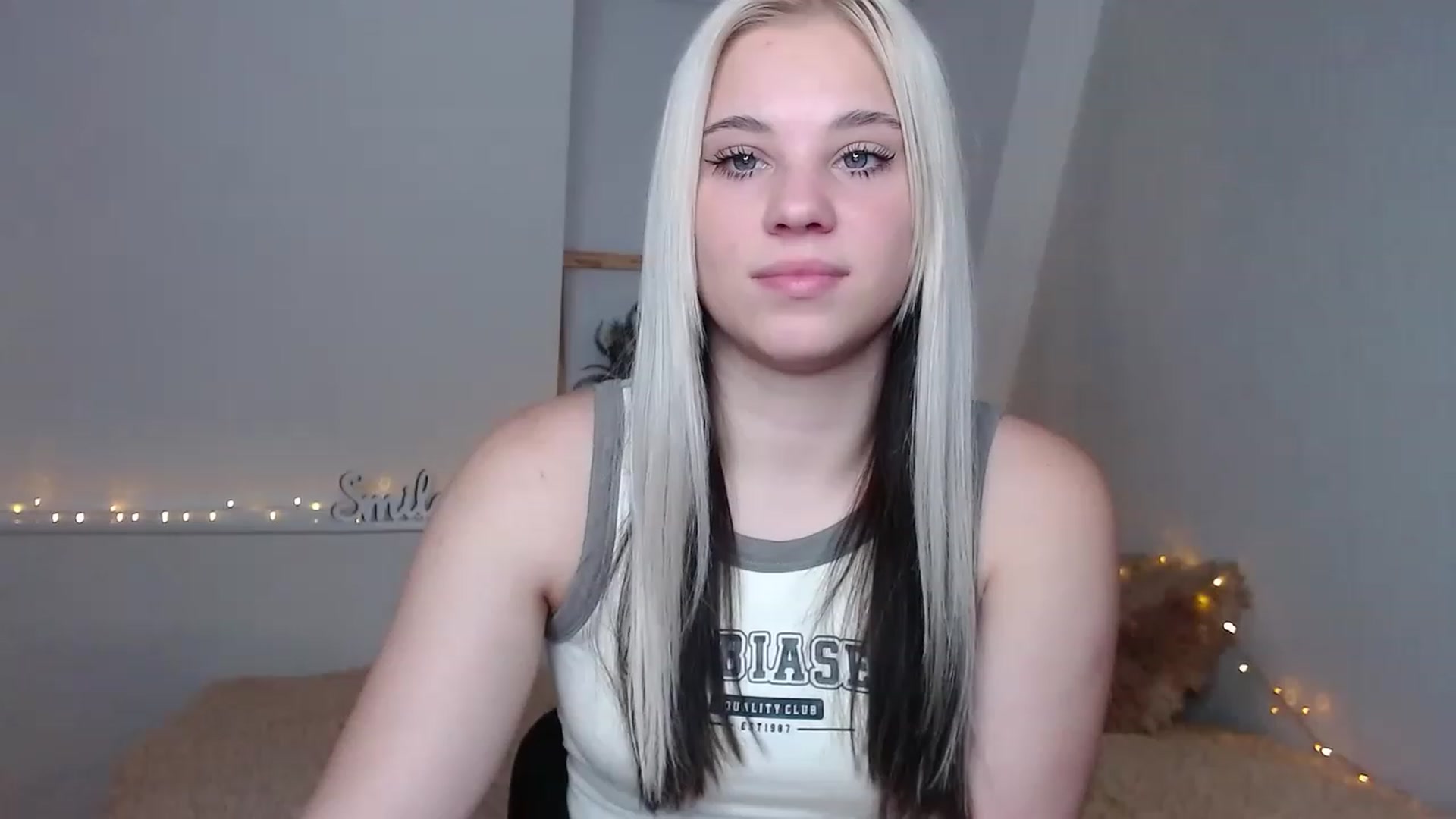 Gallery image thumbnail from Little_k1ttyy's myfreecams stream on, 06/15/2023, 10:43 image 4 of 20