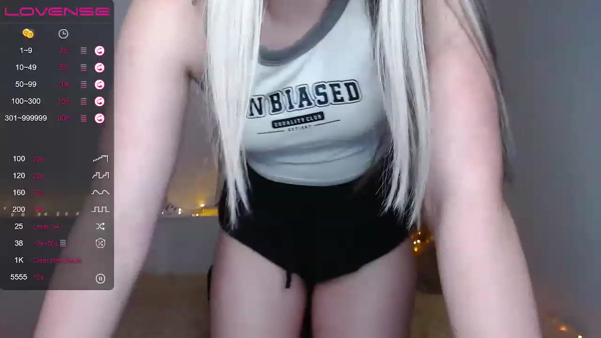 Gallery image thumbnail from Little_k1ttyy's myfreecams stream on, 06/15/2023, 12:09 image 18 of 20