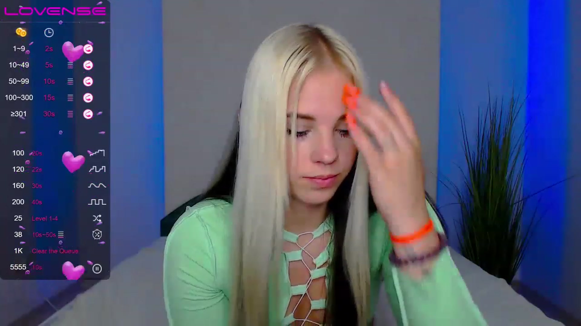 Gallery image thumbnail from Little_k1ttyy's myfreecams stream on, 06/22/2023, 12:16 image 8 of 20