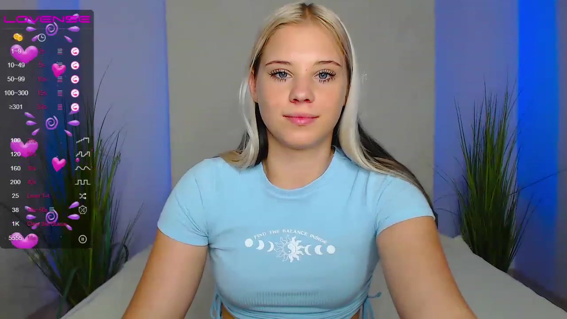 Gallery image thumbnail from Little_k1ttyy's myfreecams stream on, 06/24/2023, 11:59 image 14 of 20