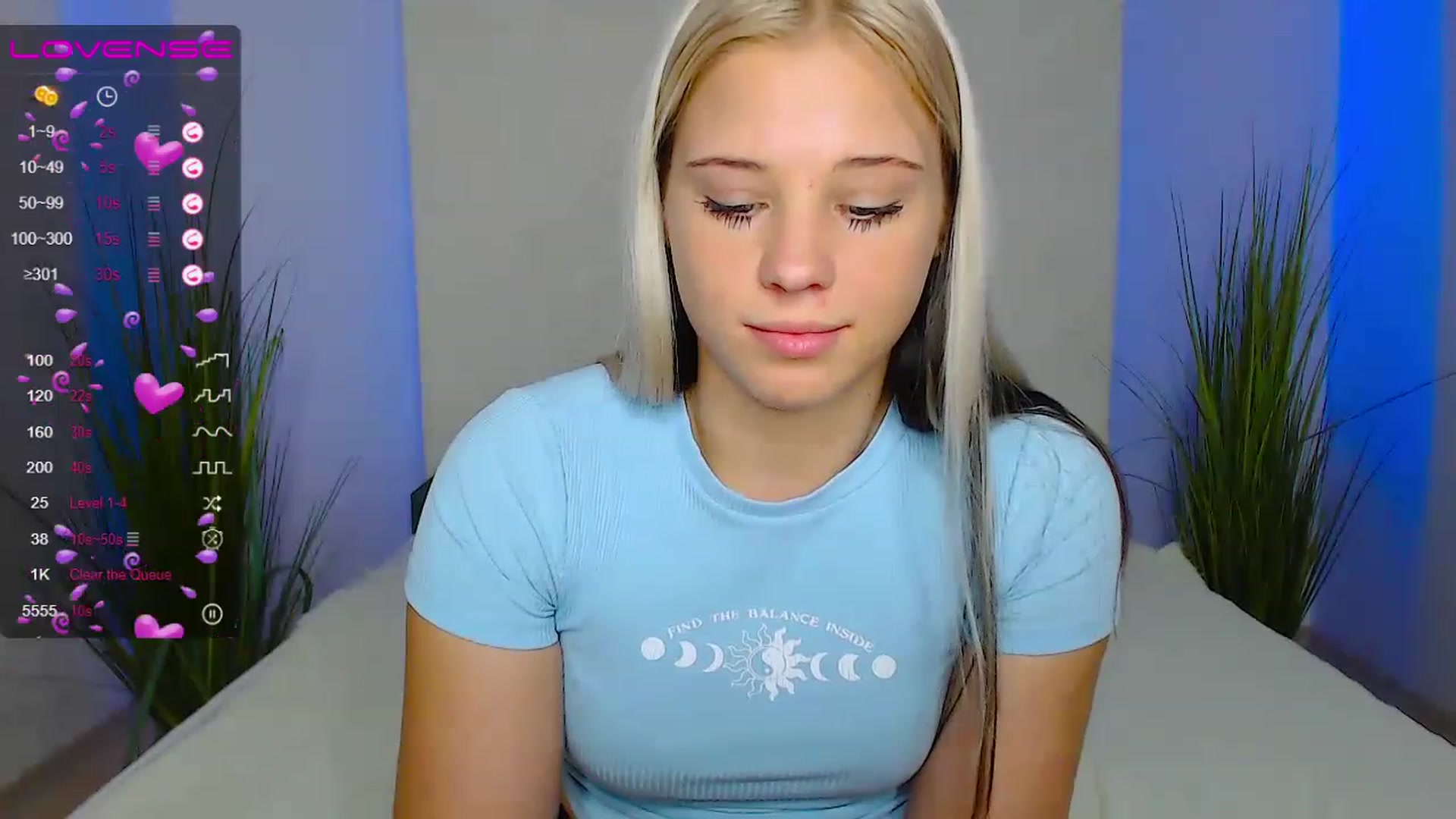 Gallery image thumbnail from Little_k1ttyy's myfreecams stream on, 06/24/2023, 11:59 image 19 of 20