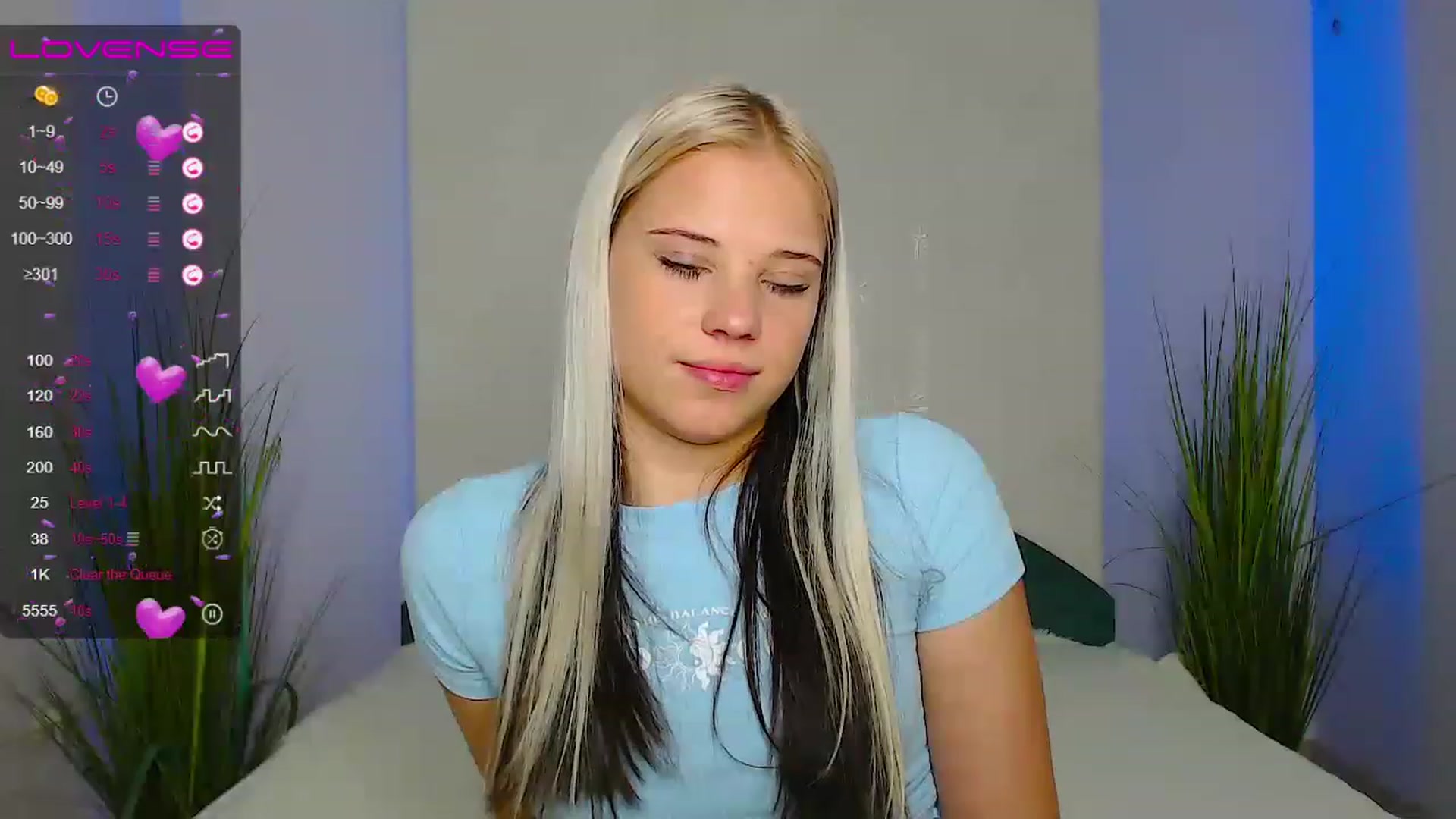 Gallery image thumbnail from Little_k1ttyy's myfreecams stream on, 06/24/2023, 11:59 image 8 of 20