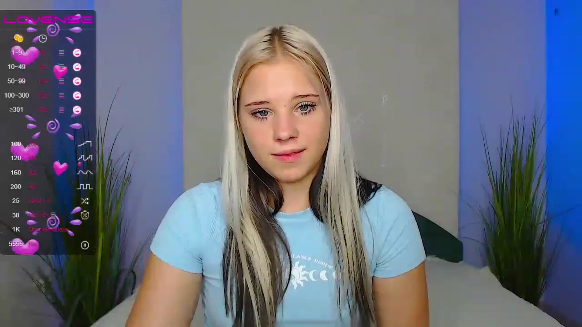 Gallery image thumbnail from Little_k1ttyy's myfreecams stream on, 06/24/2023, 15:11 image 16 of 20