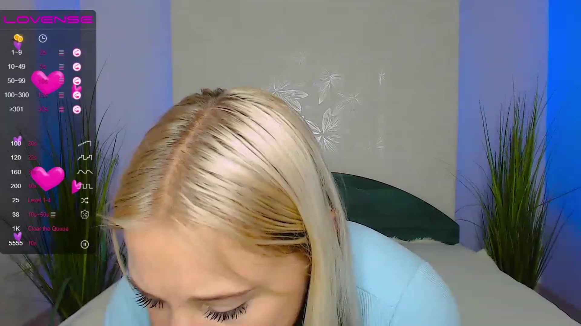 Gallery image thumbnail from Little_k1ttyy's myfreecams stream on, 06/24/2023, 15:11 image 8 of 20