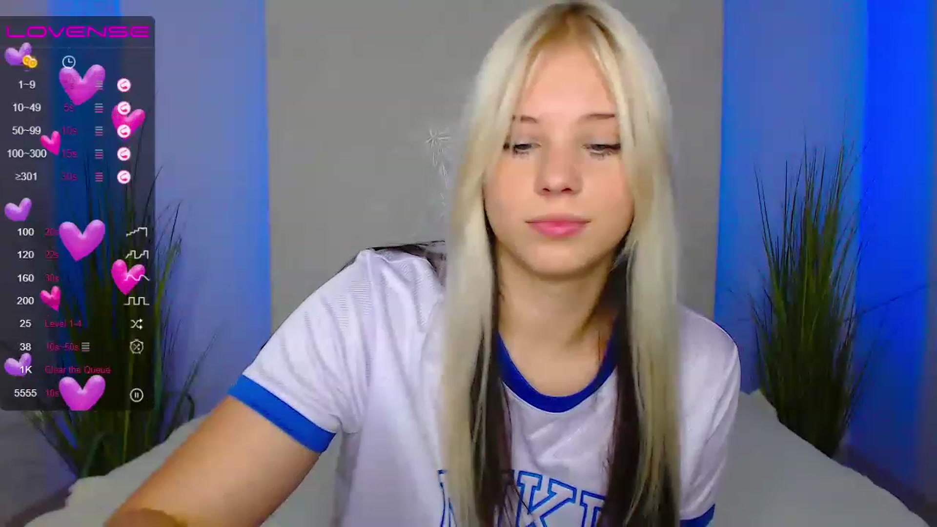 Gallery image thumbnail from Little_k1ttyy's myfreecams stream on, 06/25/2023, 10:06 image 4 of 20