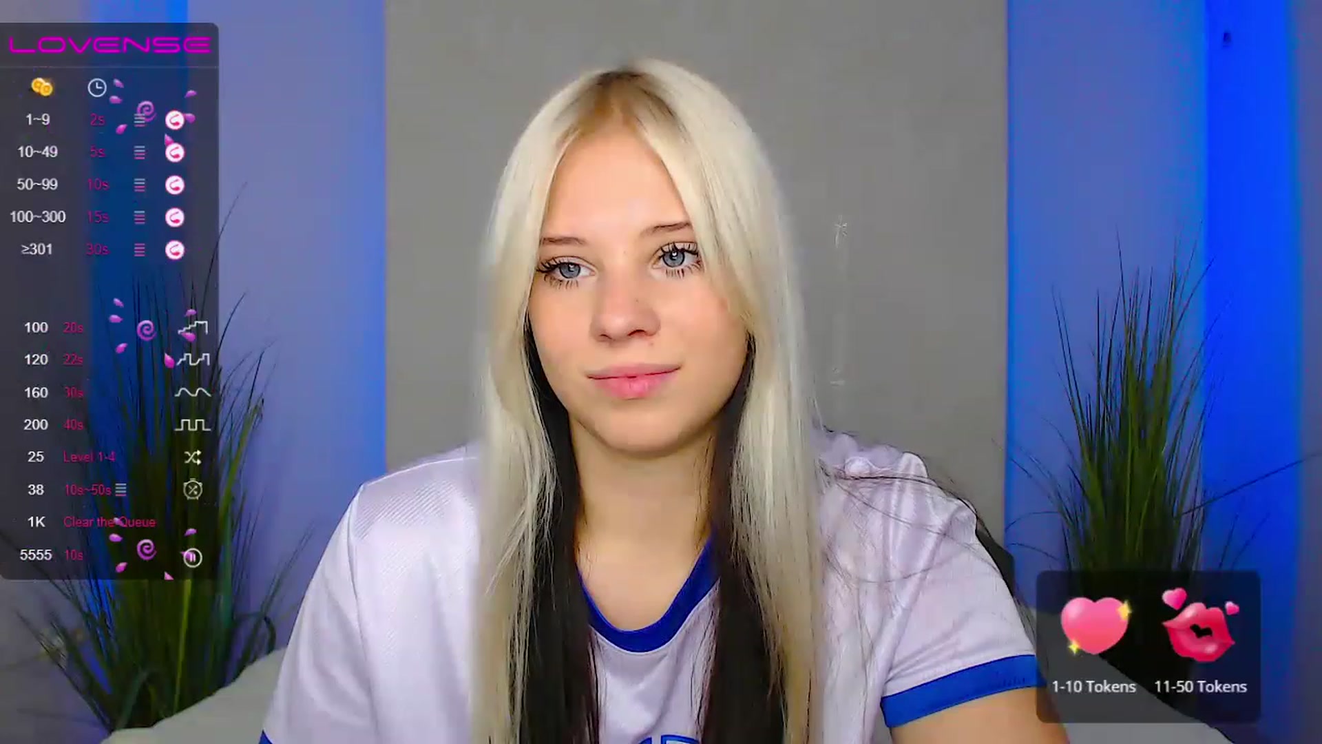 Gallery image thumbnail from Little_k1ttyy's myfreecams stream on, 06/25/2023, 10:06 image 11 of 20