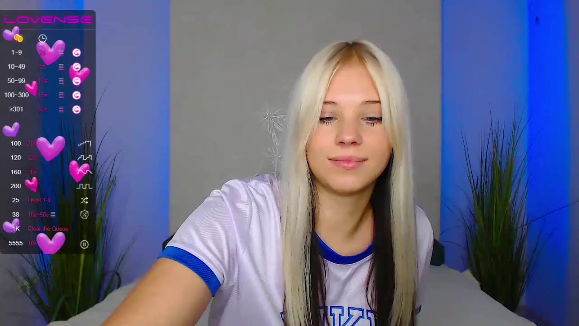 Gallery image thumbnail from Little_k1ttyy's myfreecams stream on, 06/25/2023, 10:06 image 15 of 20