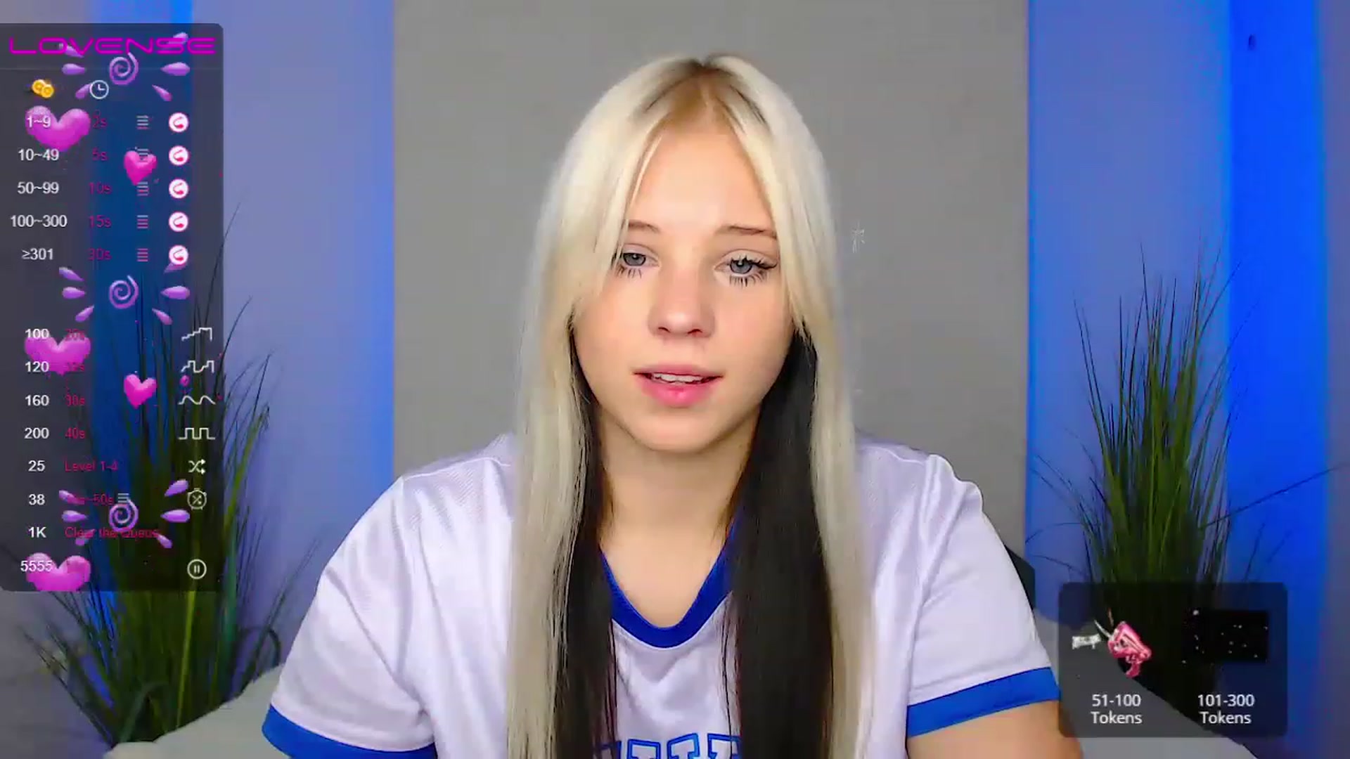 Gallery image thumbnail from Little_k1ttyy's myfreecams stream on, 06/25/2023, 10:06 image 10 of 20