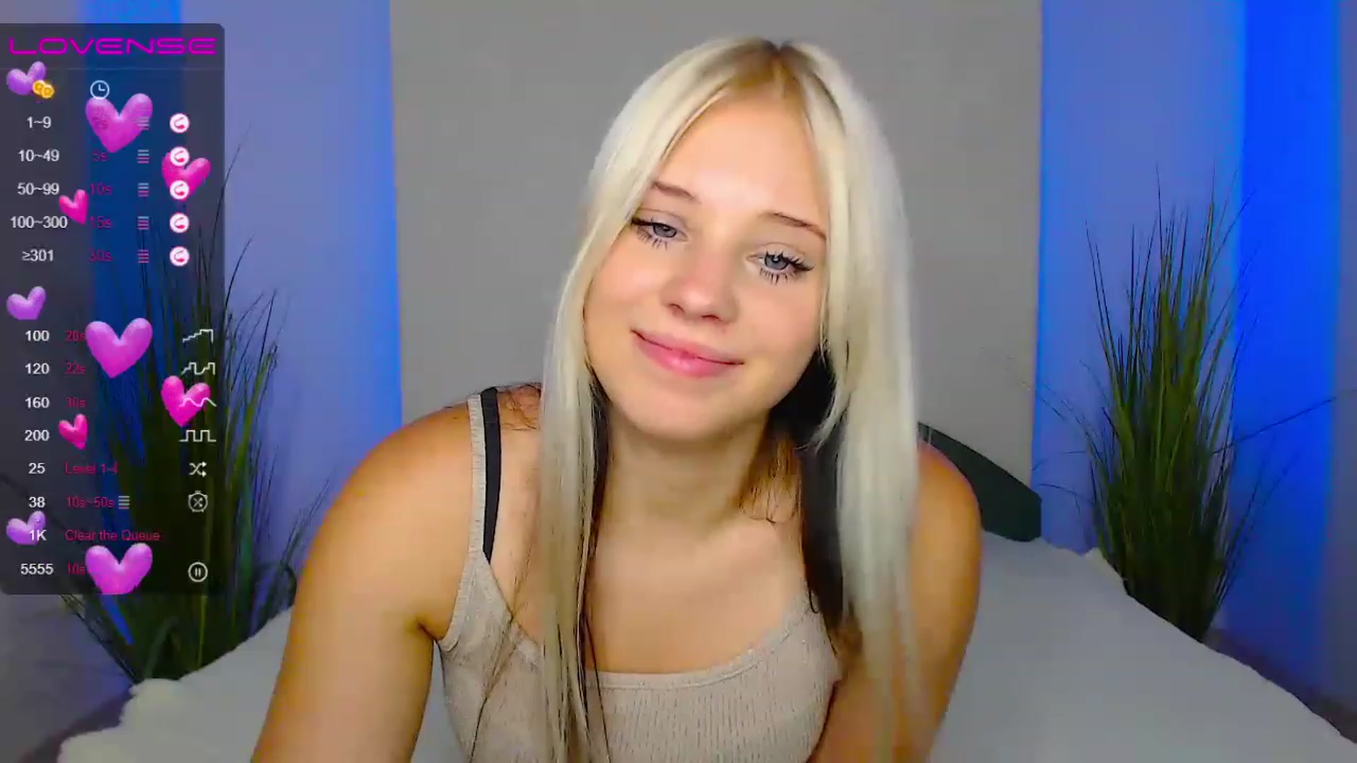 Gallery image thumbnail from Little_k1ttyy's myfreecams stream on, 06/25/2023, 10:53 image 8 of 20