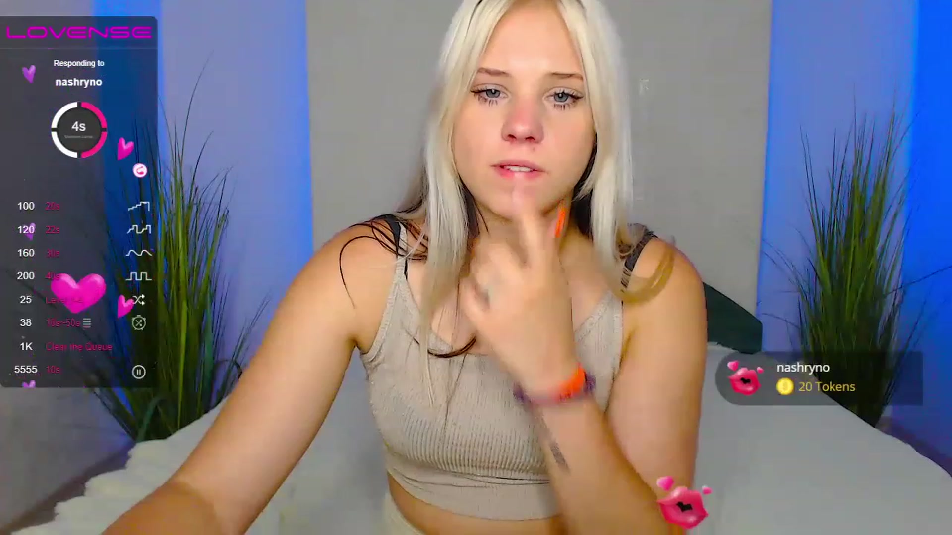 Gallery image thumbnail from Little_k1ttyy's myfreecams stream on, 06/25/2023, 11:53 image 3 of 20