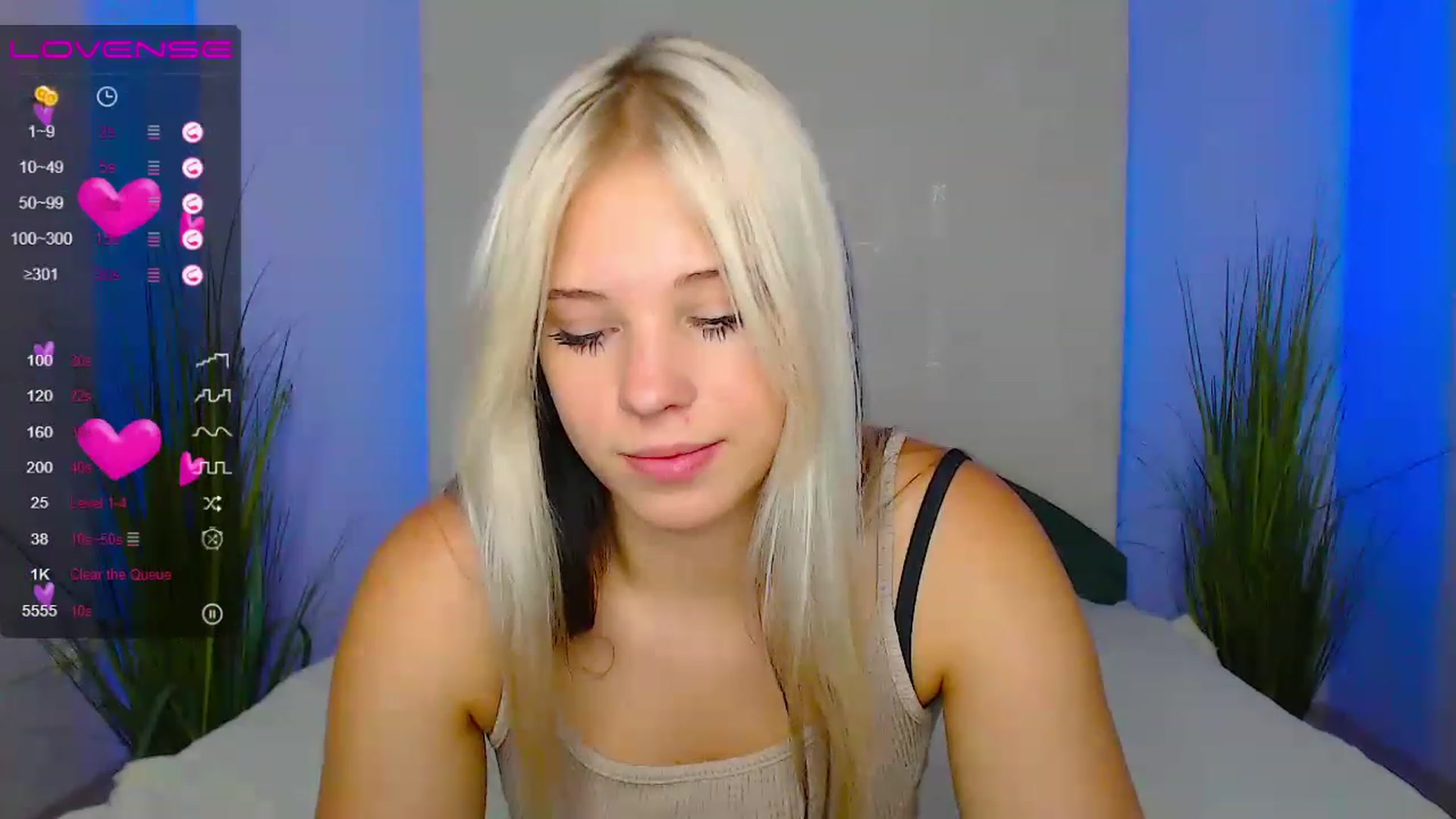 Gallery image thumbnail from Little_k1ttyy's myfreecams stream on, 06/25/2023, 11:53 image 19 of 20