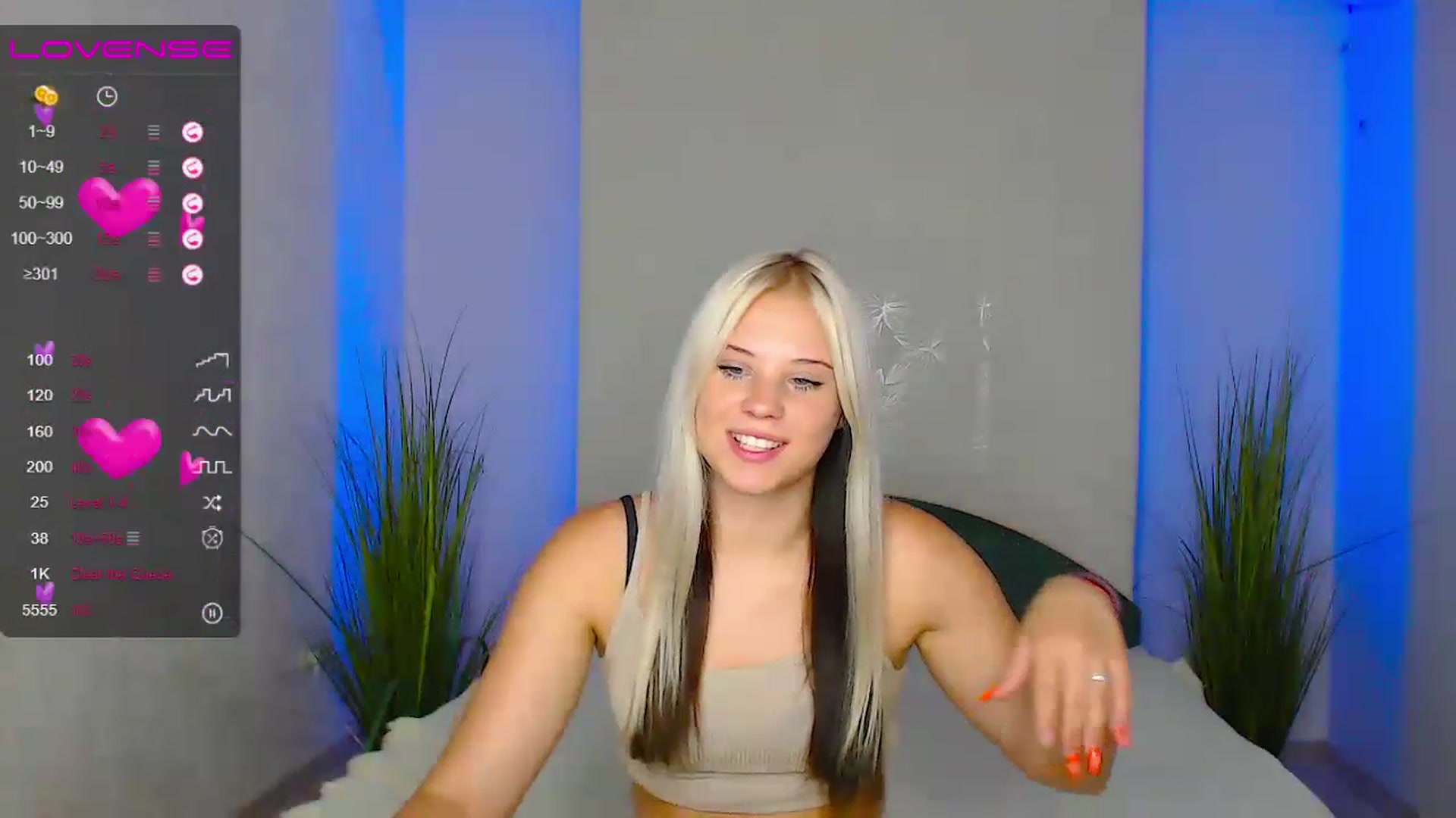 Gallery image thumbnail from Little_k1ttyy's myfreecams stream on, 06/25/2023, 12:54 image 17 of 20
