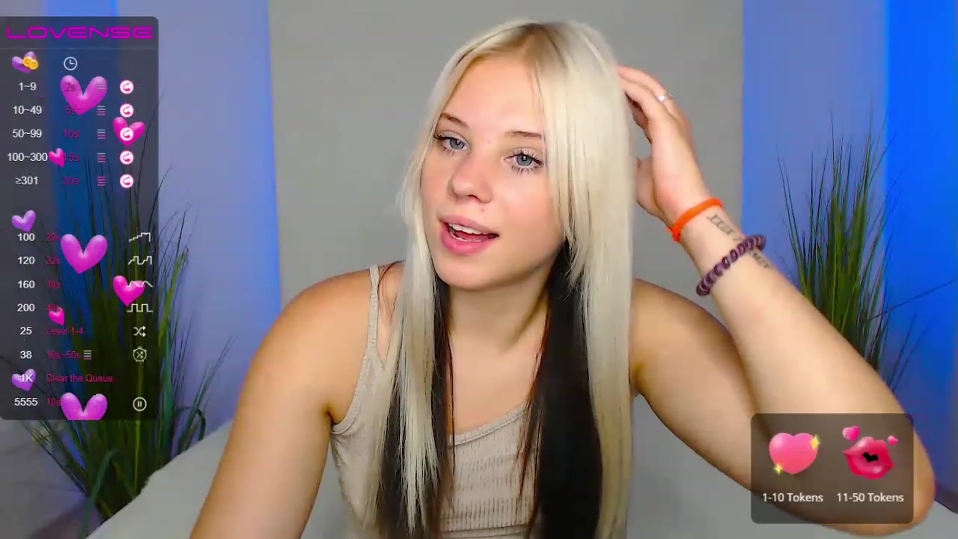 Gallery image thumbnail from Little_k1ttyy's myfreecams stream on, 06/25/2023, 16:10 image 10 of 20