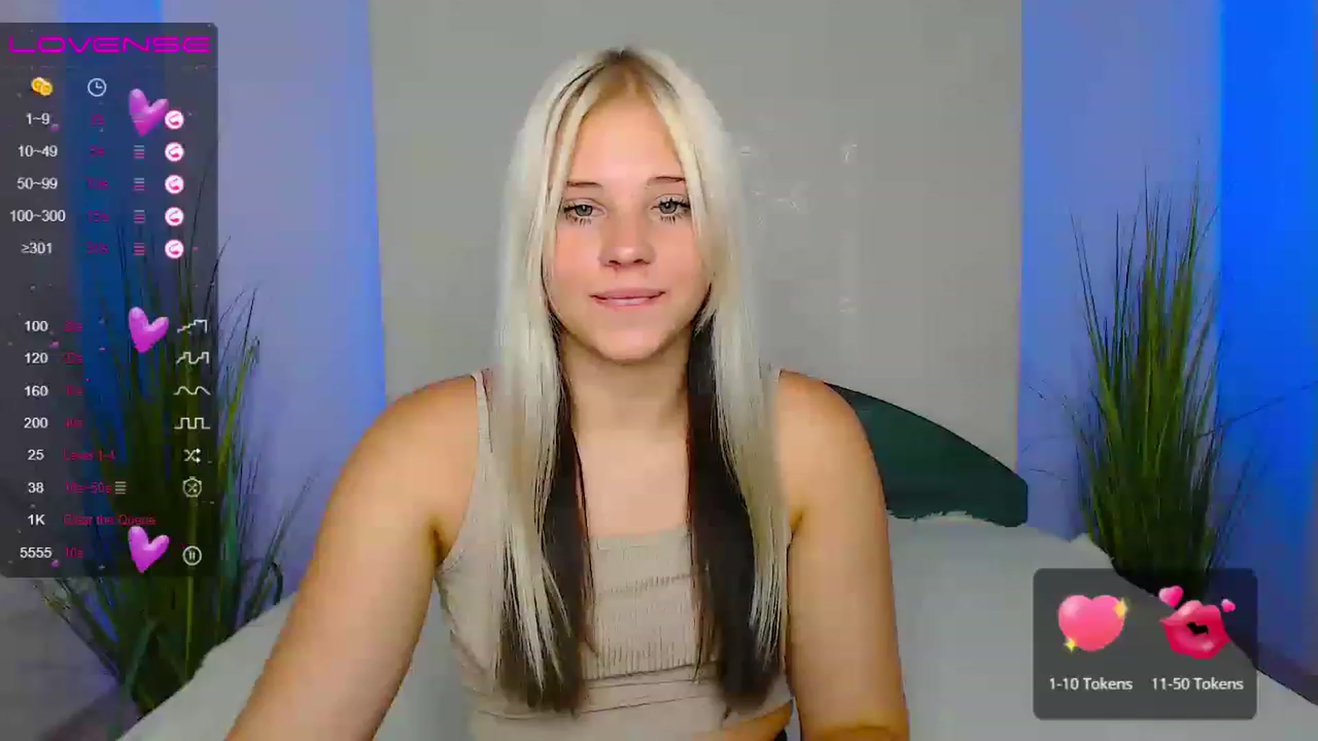 Gallery image thumbnail from Little_k1ttyy's myfreecams stream on, 06/25/2023, 16:10 image 7 of 20