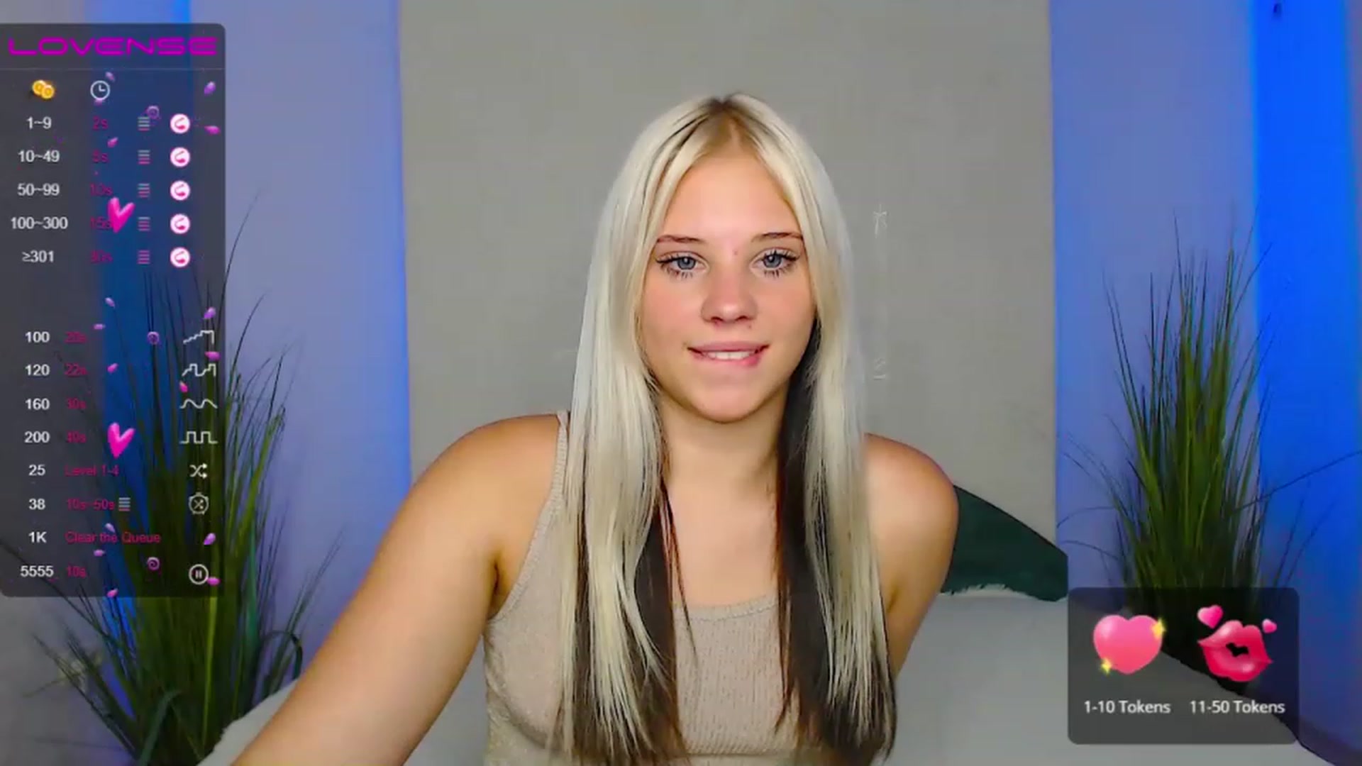 Gallery image thumbnail from Little_k1ttyy's myfreecams stream on, 06/25/2023, 16:10 image 2 of 20