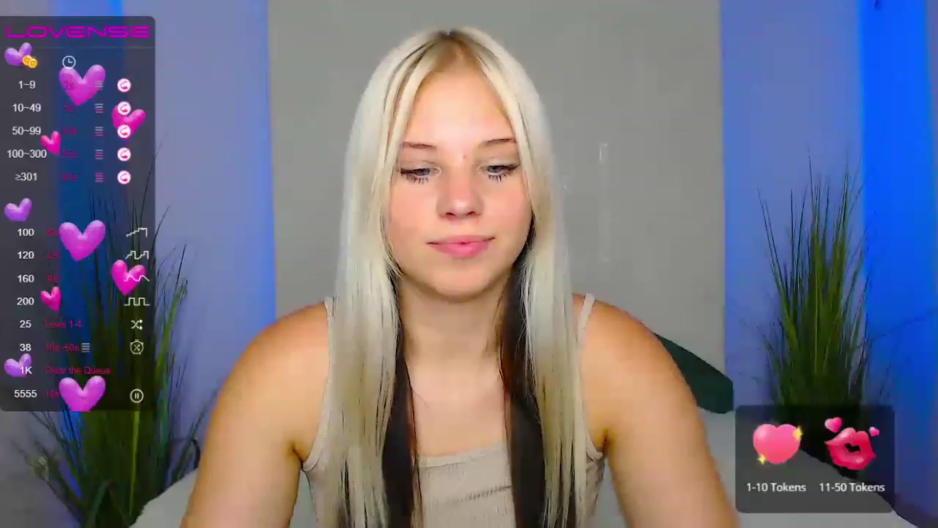 Gallery image thumbnail from Little_k1ttyy's myfreecams stream on, 06/25/2023, 16:10 image 4 of 20