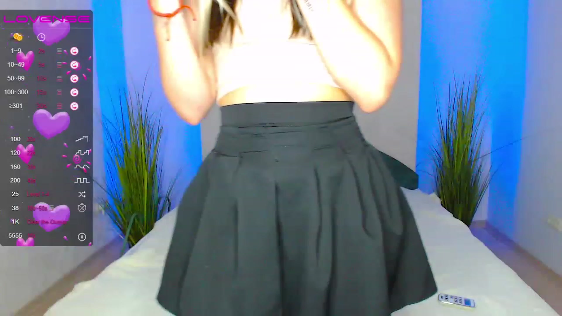 Gallery image thumbnail from Little_k1ttyy's myfreecams stream on, 06/25/2023, 16:10 image 18 of 20