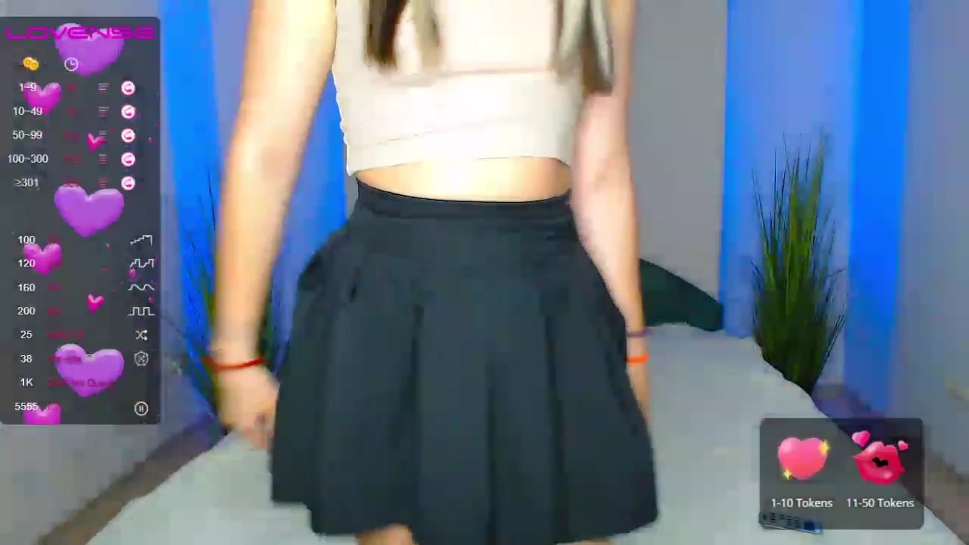 Gallery image thumbnail from Little_k1ttyy's myfreecams stream on, 06/25/2023, 16:10 image 12 of 20