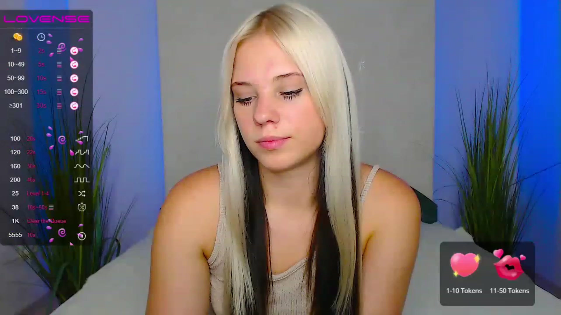 Gallery image thumbnail from Little_k1ttyy's myfreecams stream on, 06/25/2023, 16:10 image 8 of 20