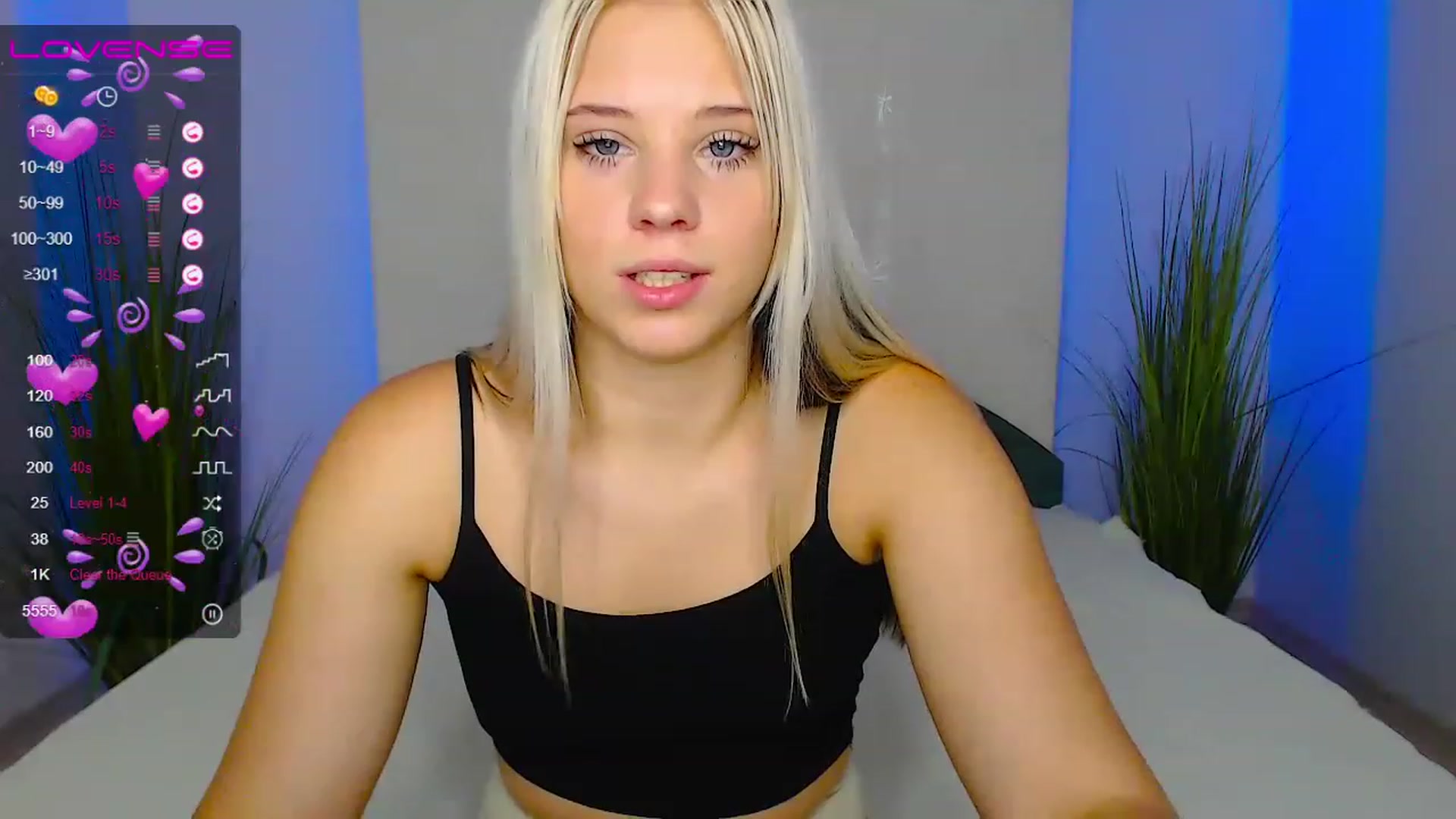Gallery image thumbnail from Little_k1ttyy's myfreecams stream on, 06/26/2023, 10:12 image 17 of 20