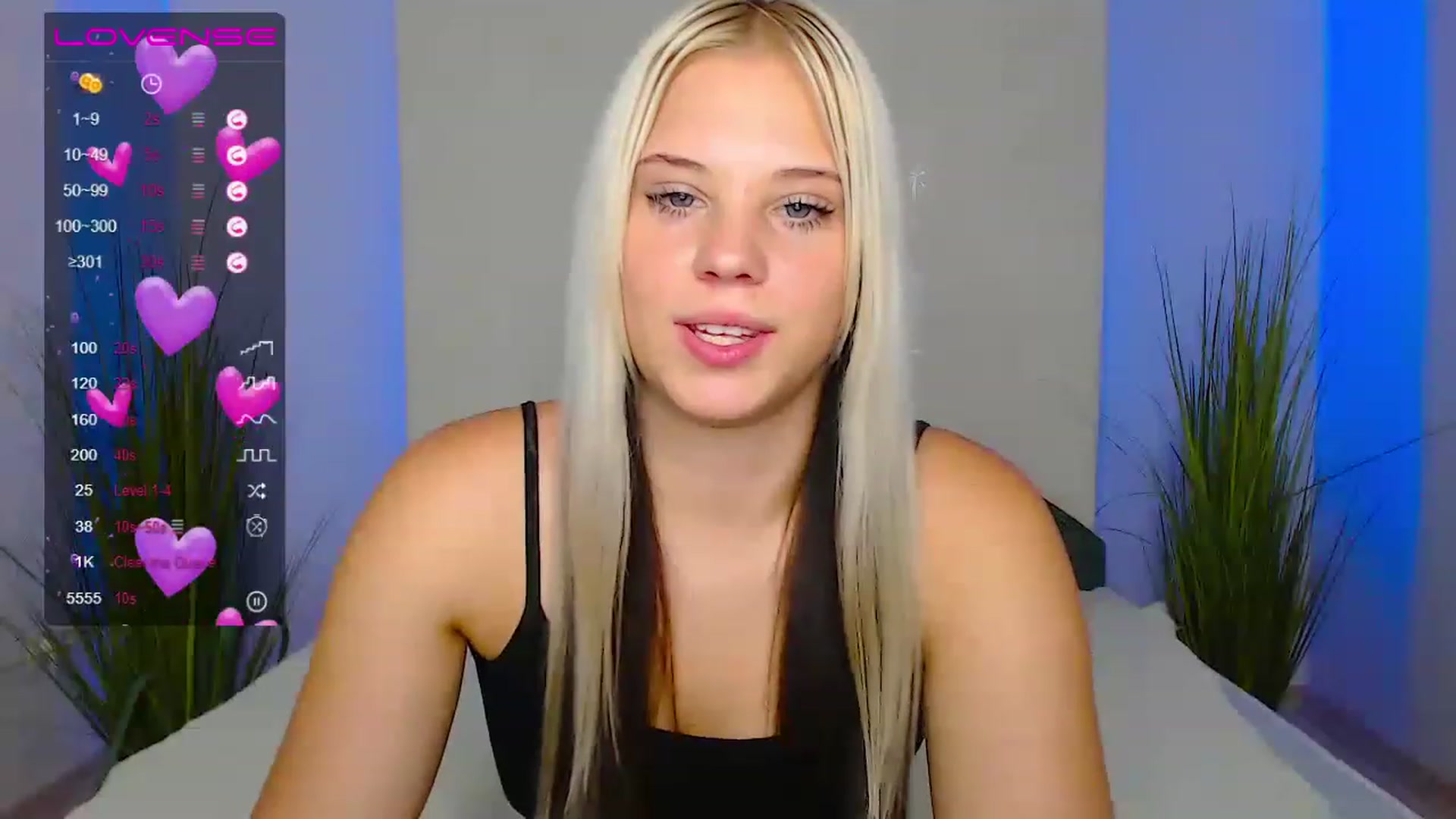 Gallery image thumbnail from Little_k1ttyy's myfreecams stream on, 06/26/2023, 12:52 image 17 of 20