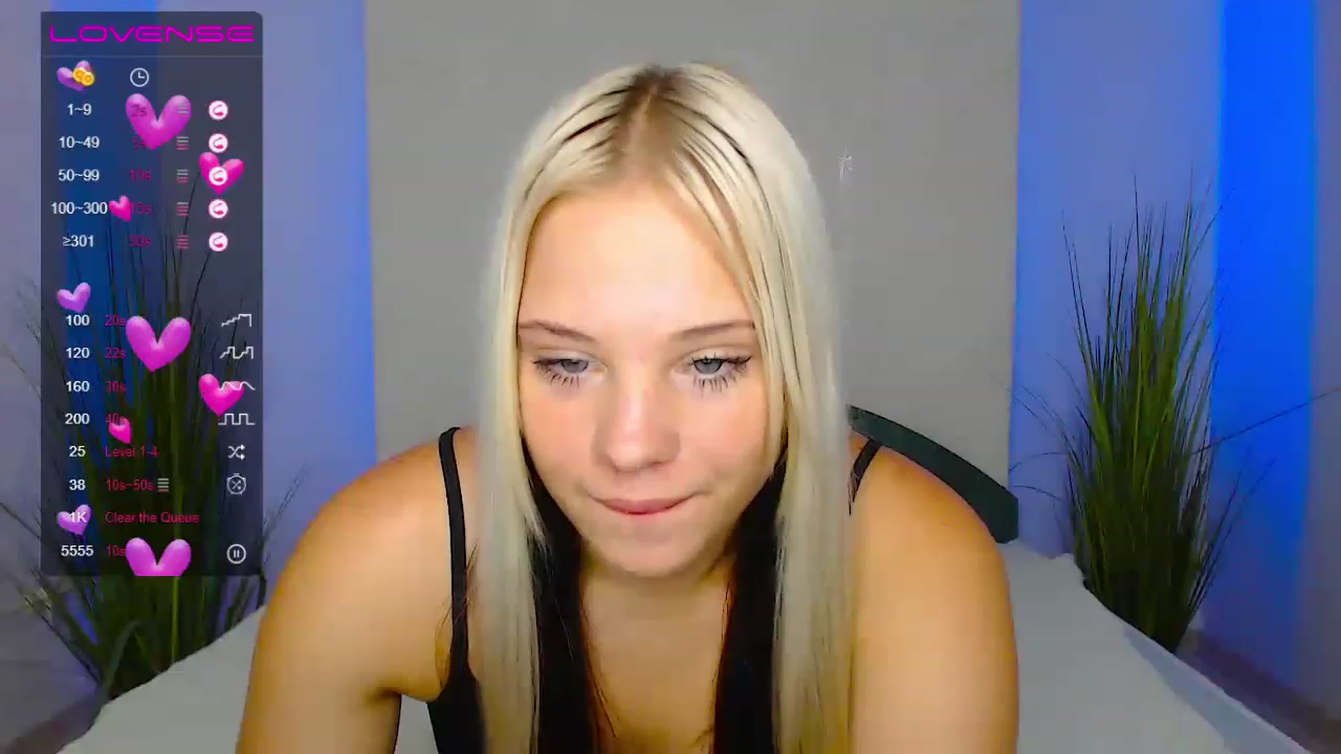 Gallery image thumbnail from Little_k1ttyy's myfreecams stream on, 06/26/2023, 12:52 image 14 of 20