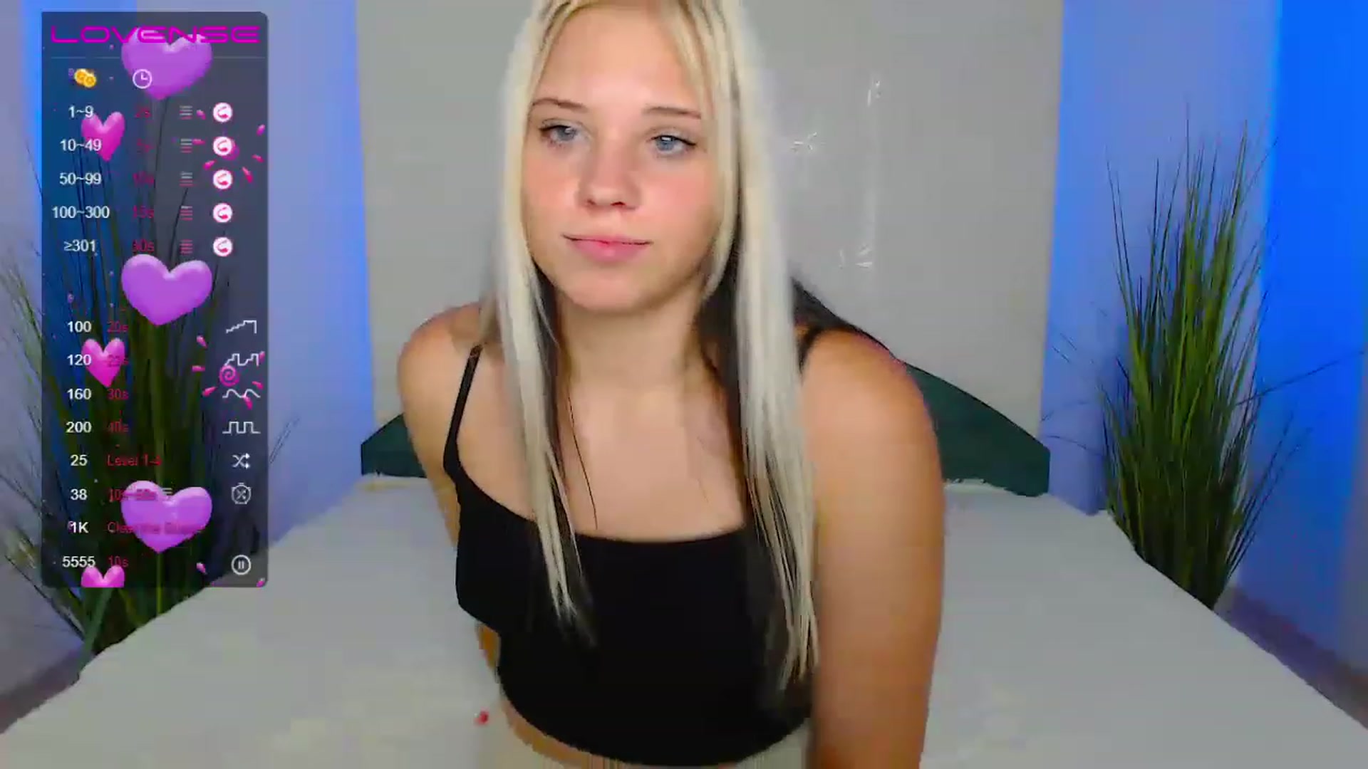 Gallery image thumbnail from Little_k1ttyy's myfreecams stream on, 06/26/2023, 15:01 image 14 of 20