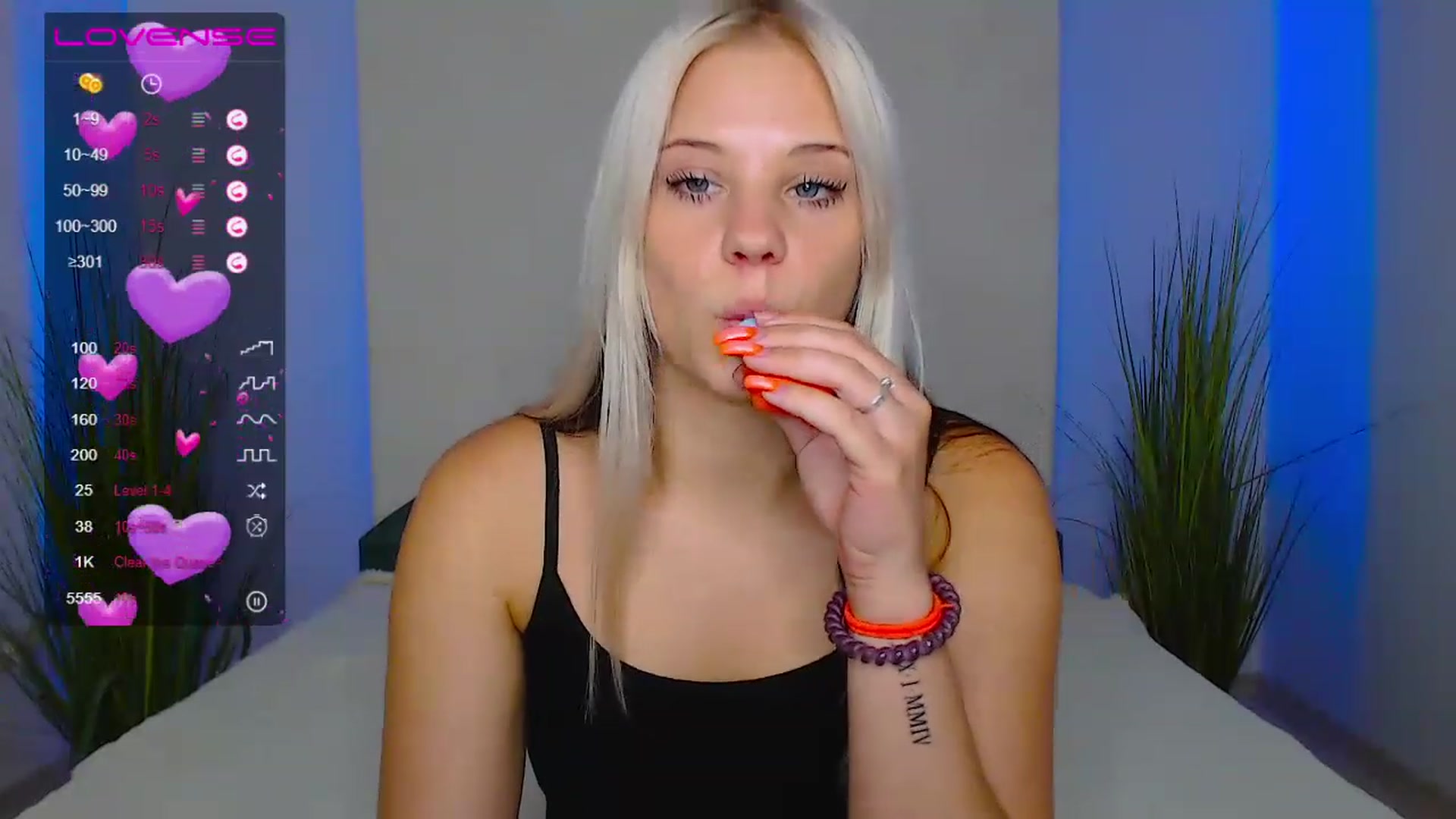 Gallery image thumbnail from Little_k1ttyy's myfreecams stream on, 06/27/2023, 12:57 image 15 of 20