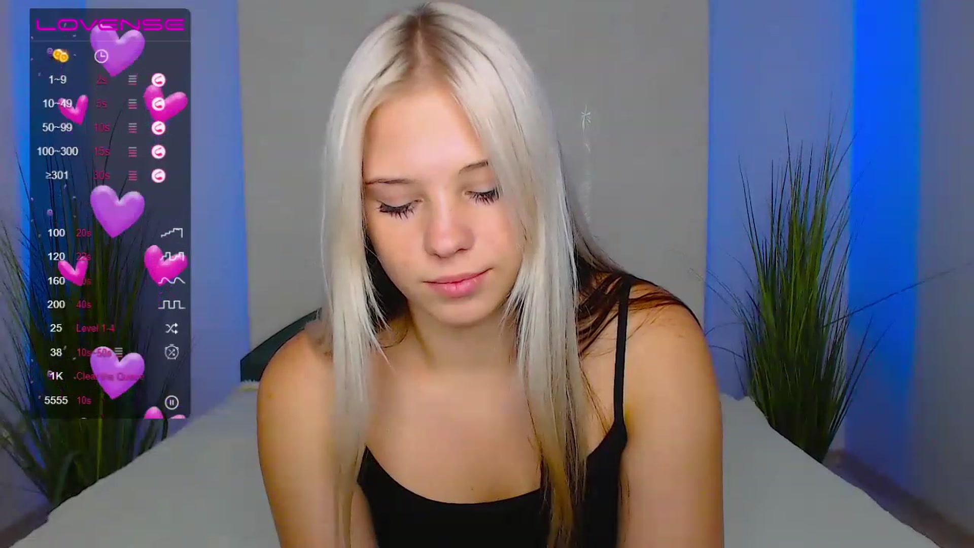 Gallery image thumbnail from Little_k1ttyy's myfreecams stream on, 06/27/2023, 12:57 image 17 of 20