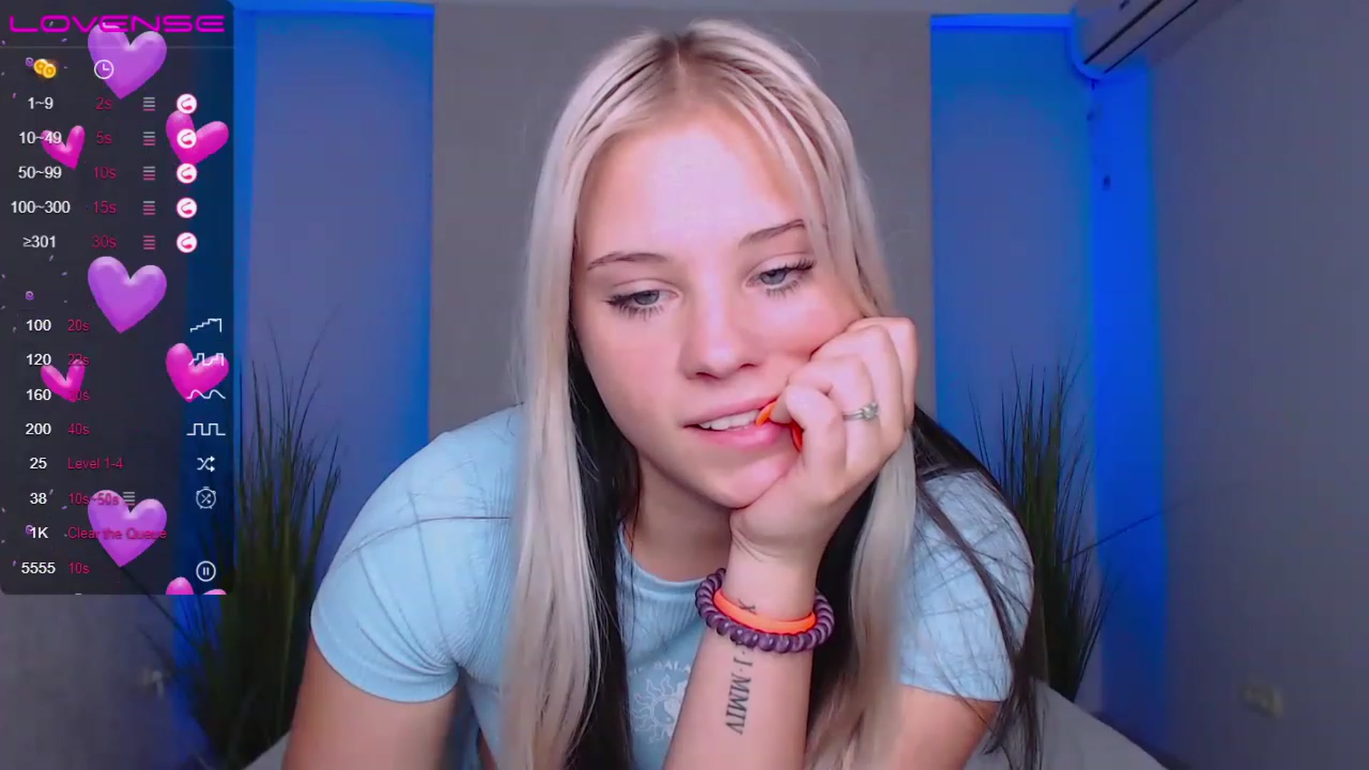 Gallery image thumbnail from Little_k1ttyy's myfreecams stream on, 06/28/2023, 14:51 image 19 of 20