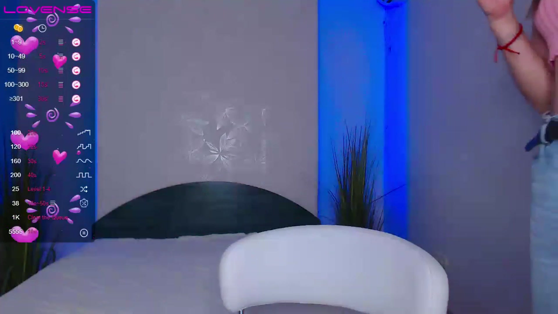 Gallery image thumbnail from Little_k1ttyy's myfreecams stream on, 06/30/2023, 11:16 image 17 of 20