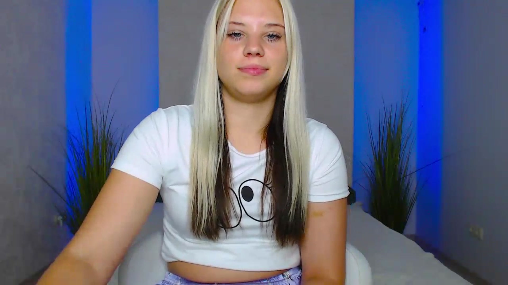 Gallery image thumbnail from Little_k1ttyy's myfreecams stream on, 07/03/2023, 13:48 image 5 of 20