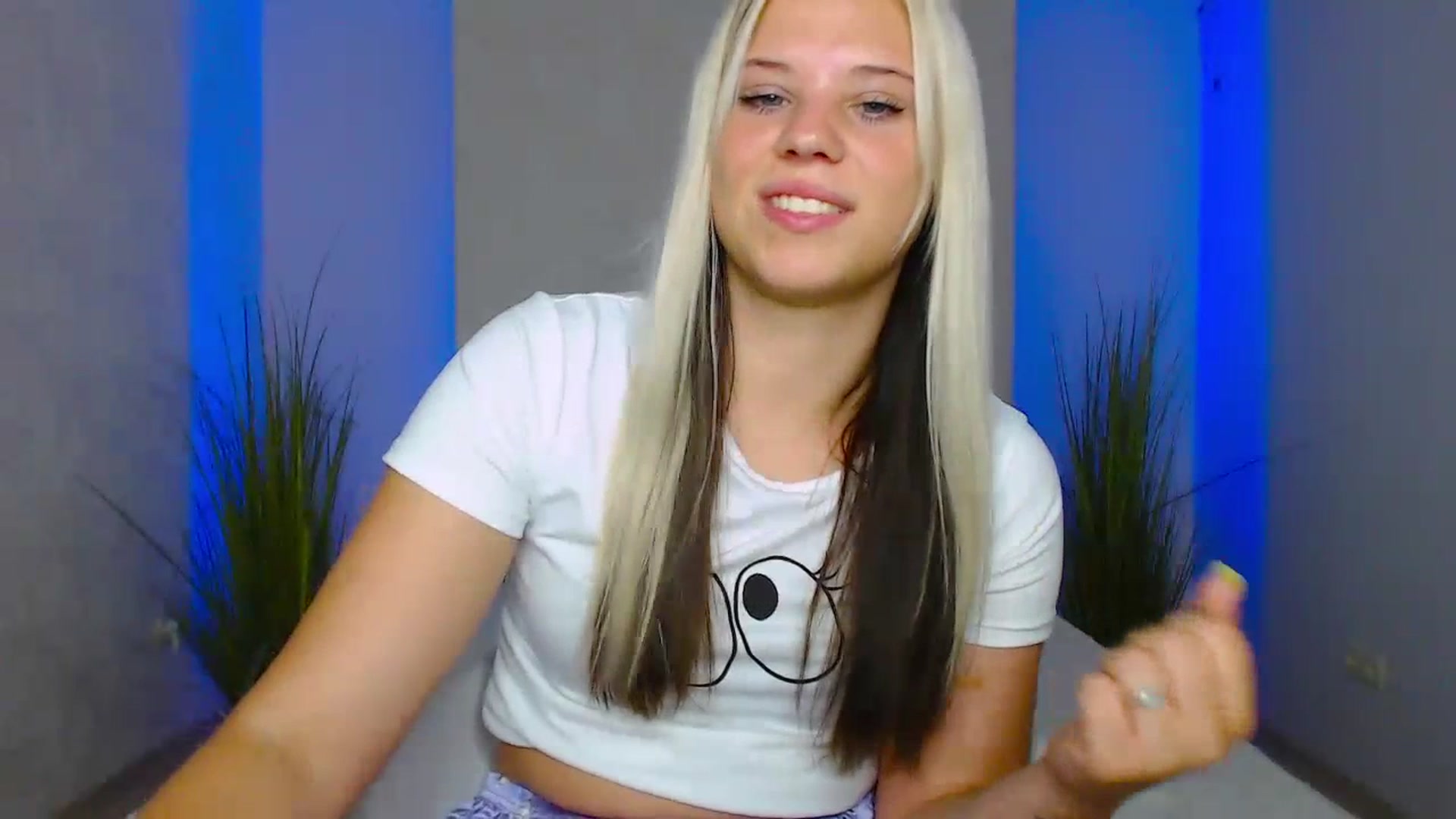 Gallery image thumbnail from Little_k1ttyy's myfreecams stream on, 07/03/2023, 13:48 image 6 of 20