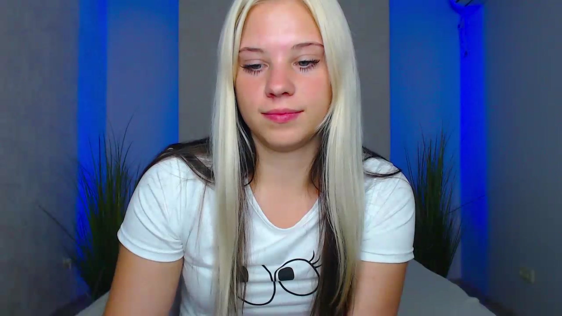 Gallery image thumbnail from Little_k1ttyy's myfreecams stream on, 07/03/2023, 14:46 image 20 of 20