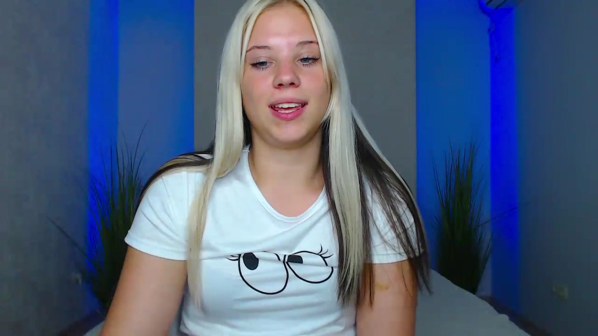 Gallery image thumbnail from Little_k1ttyy's myfreecams stream on, 07/03/2023, 14:46 image 2 of 20